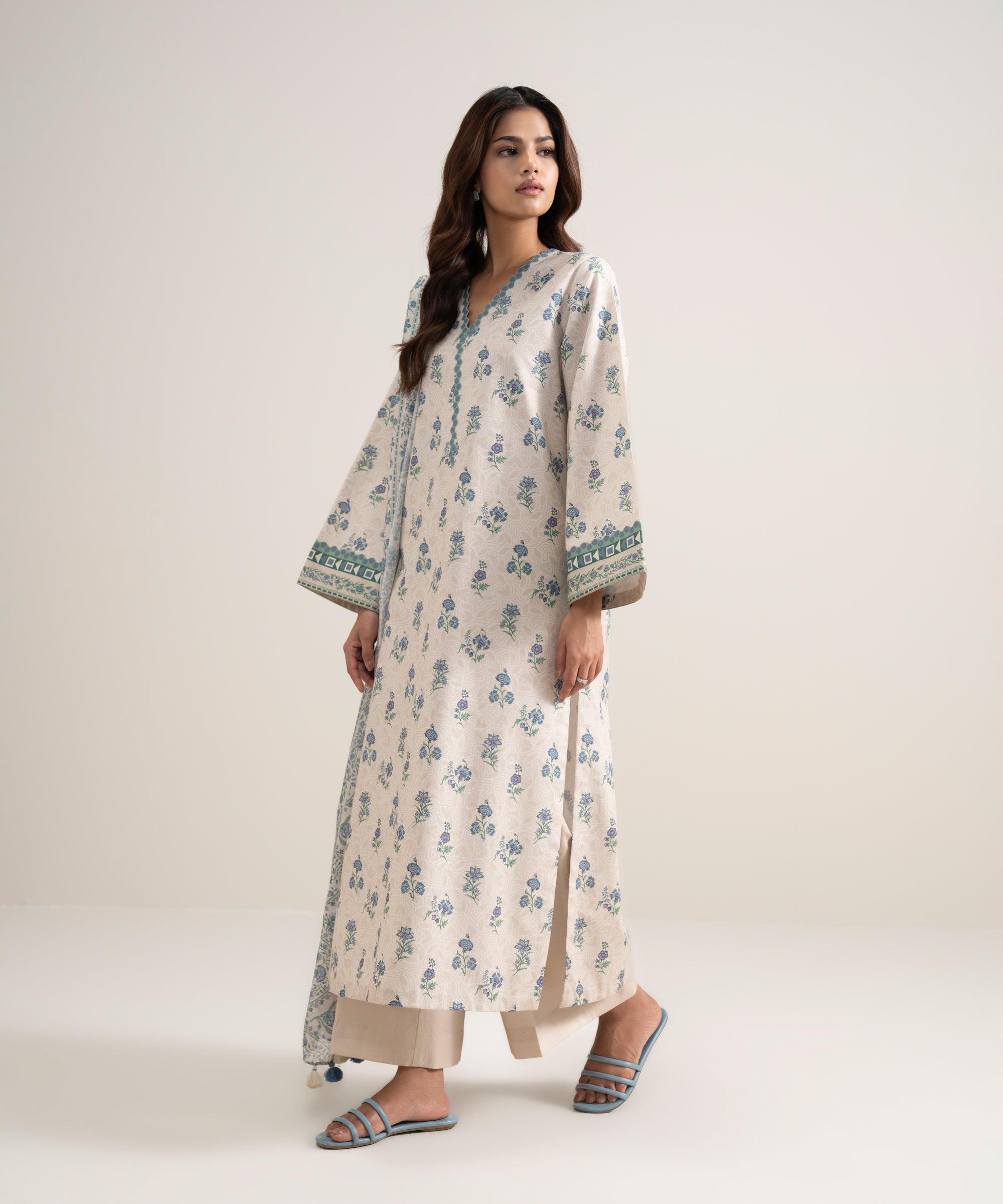 Unstitched 3 PC 3PDYS26V5138