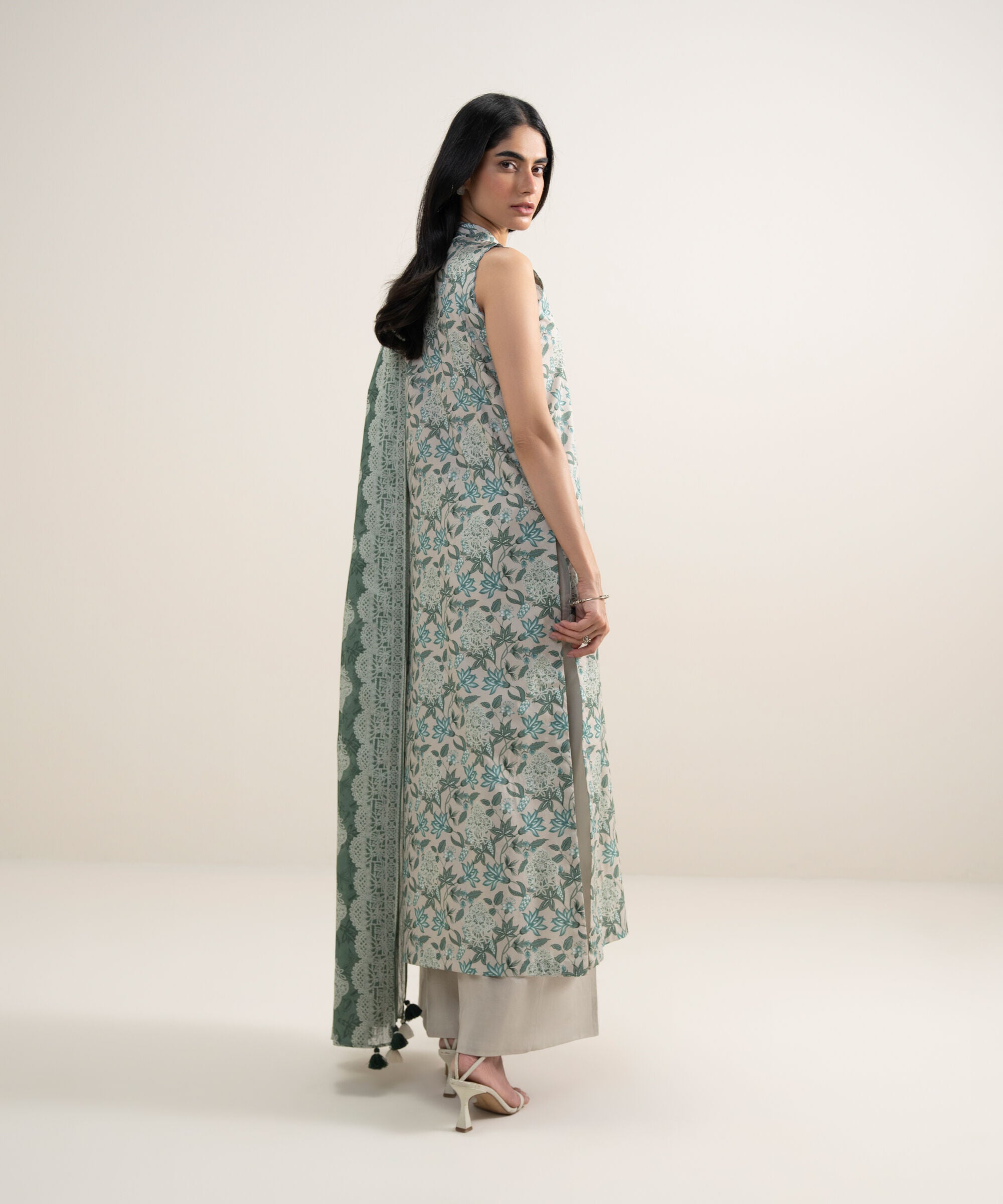 3 Piece - Embroidered Lawn Suit