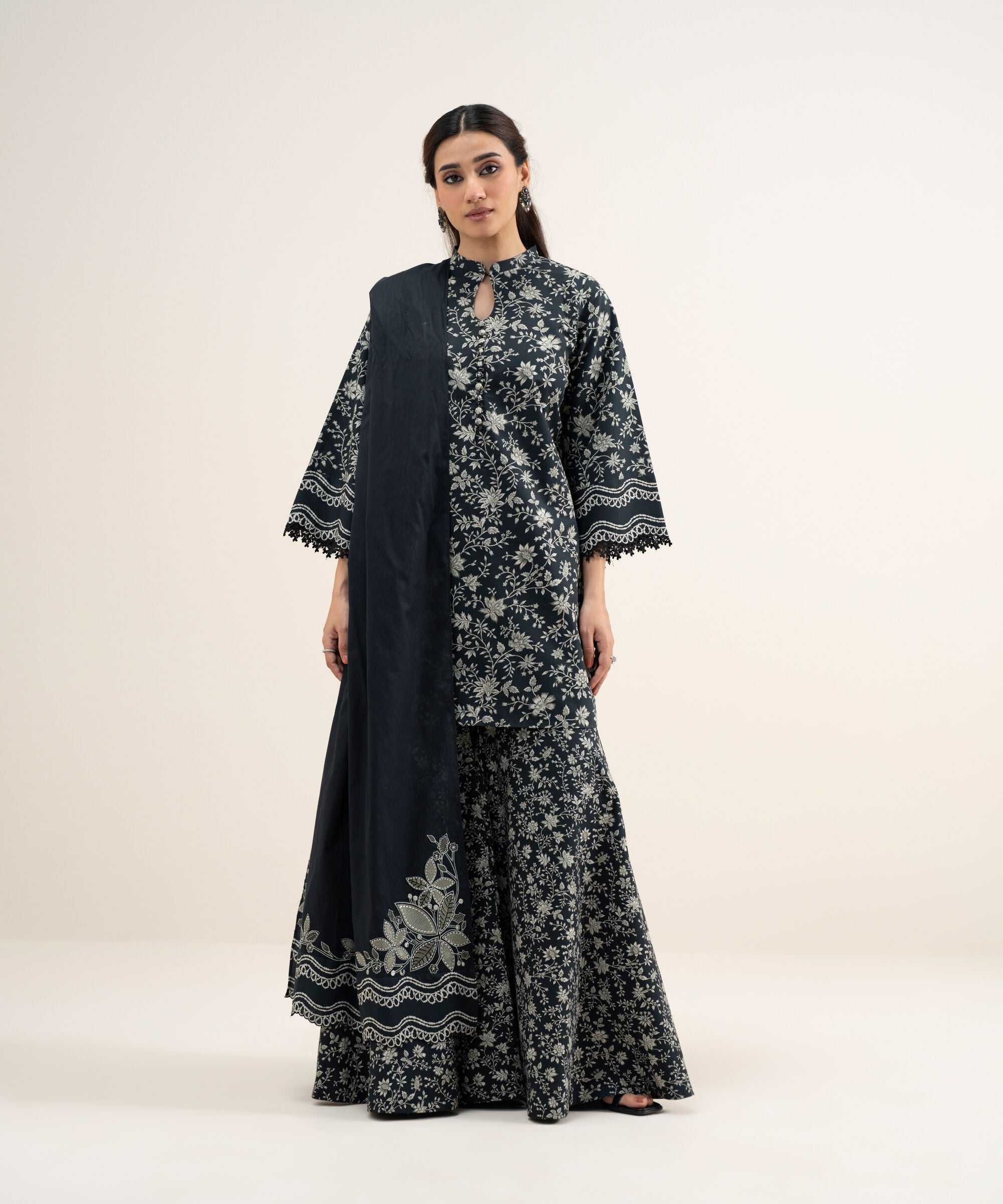 3 Piece - Embroidered Lawn Suit