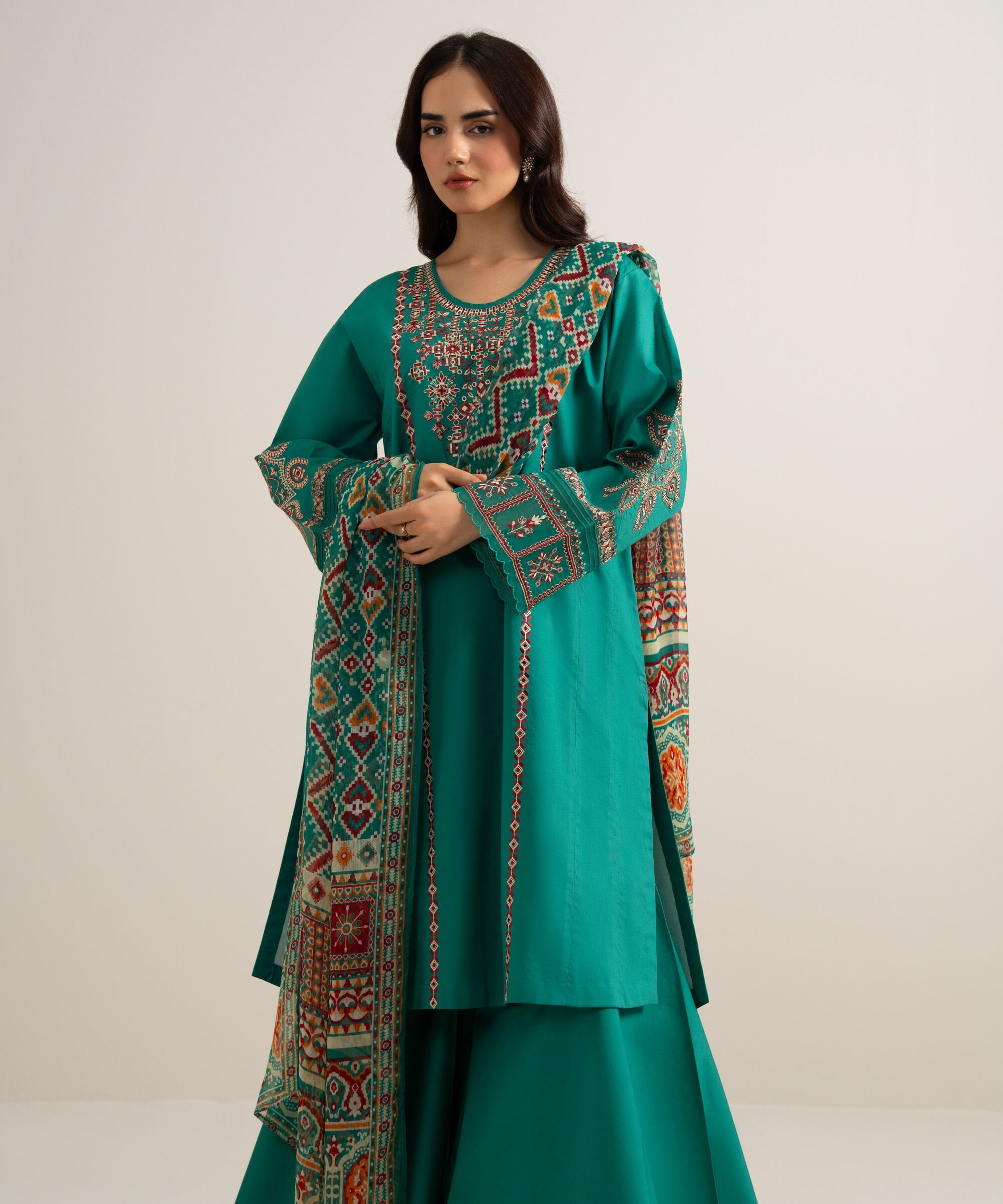 3 Piece - Embroidered Lawn Suit 3PESGS26V742