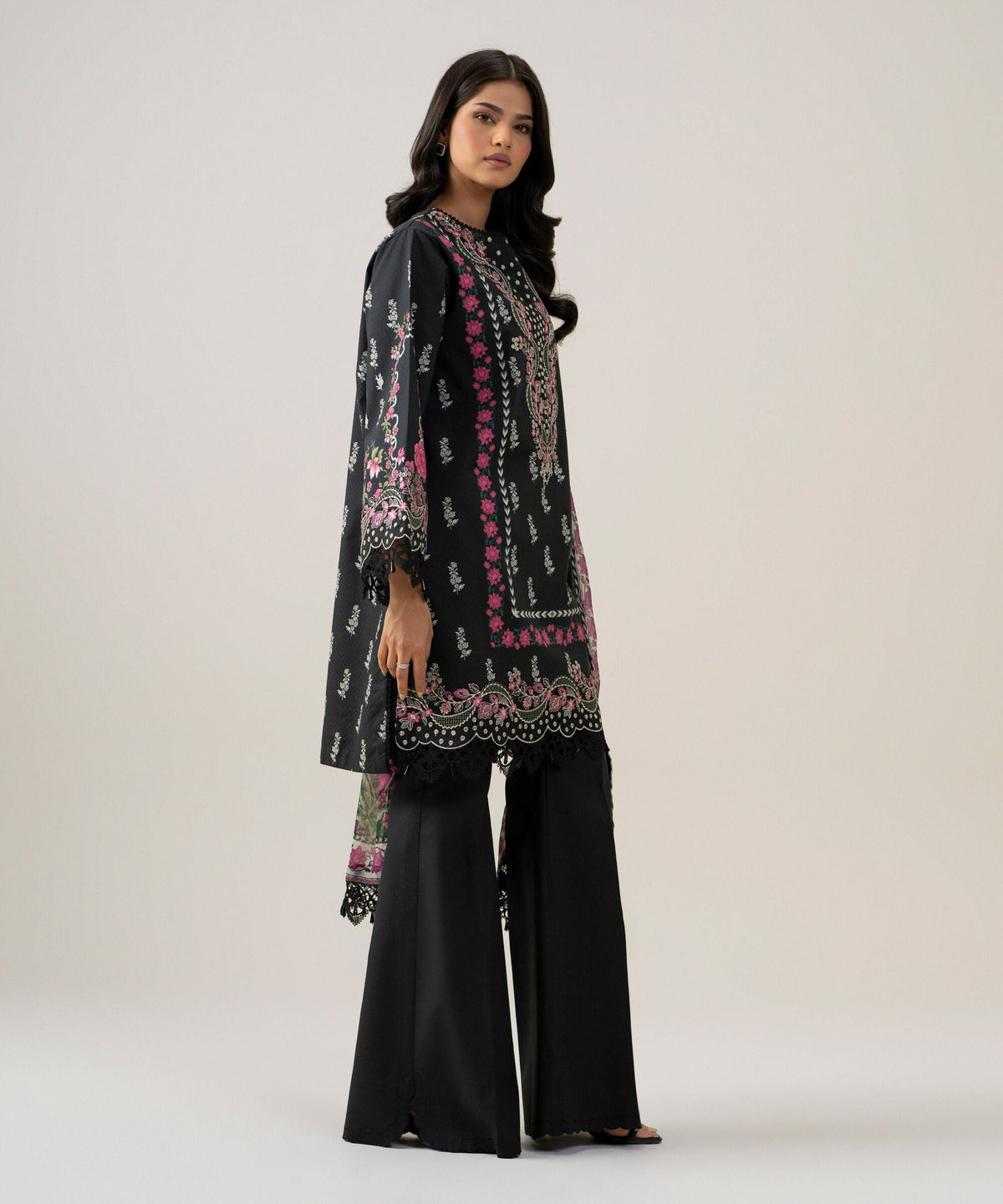 3 Piece - Embroidered Lawn Suit 3PESGS26V875