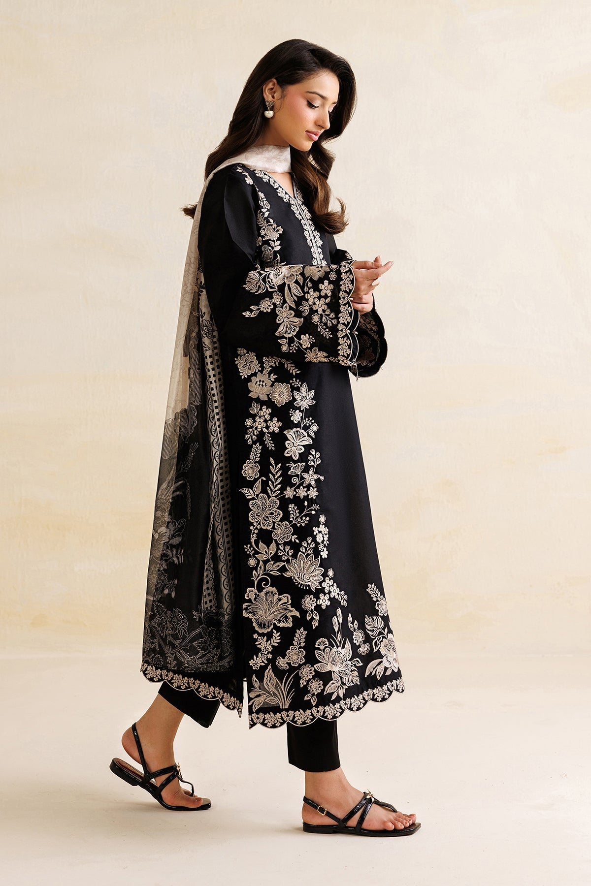 EMBROIDERED LAWN SF-4471