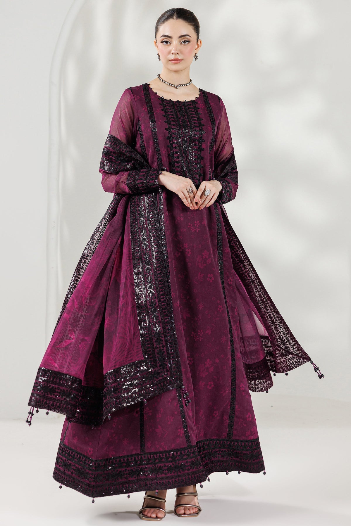 Farasha – Violet Eclips Style