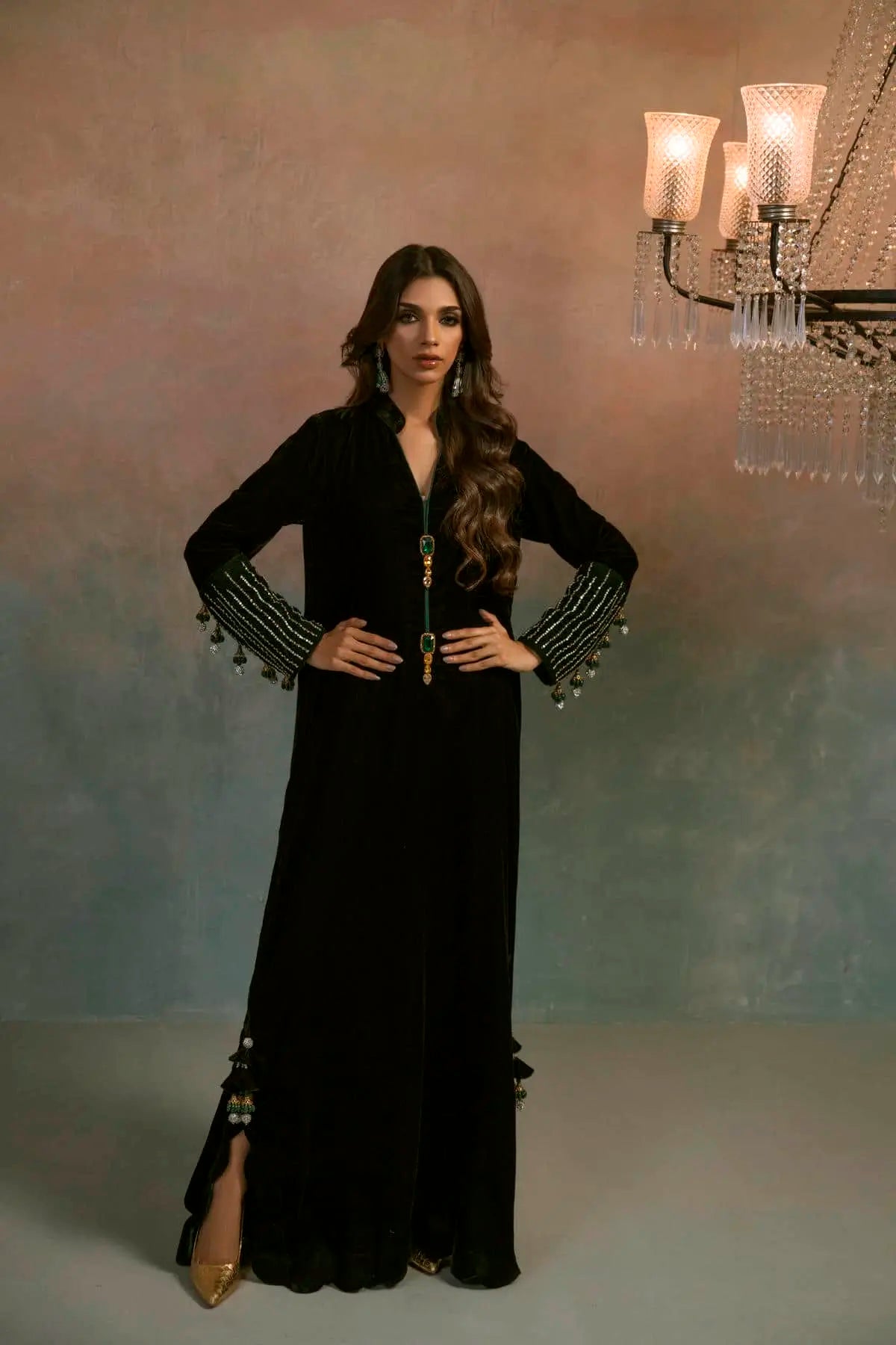 Velvet '25 - Eclipse Black