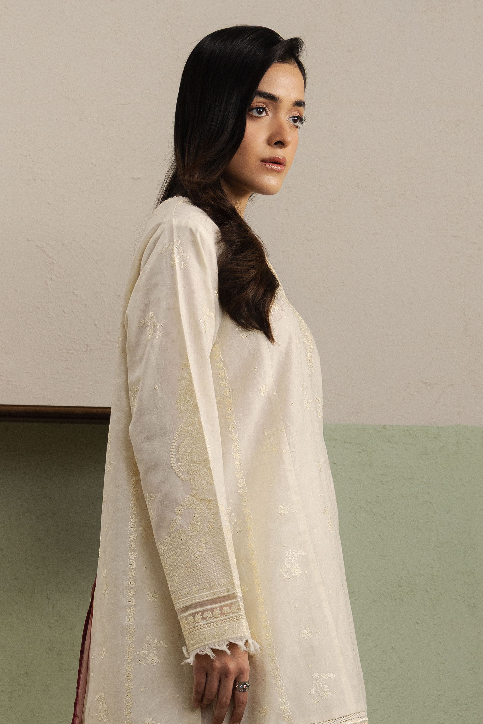Hoorain-B