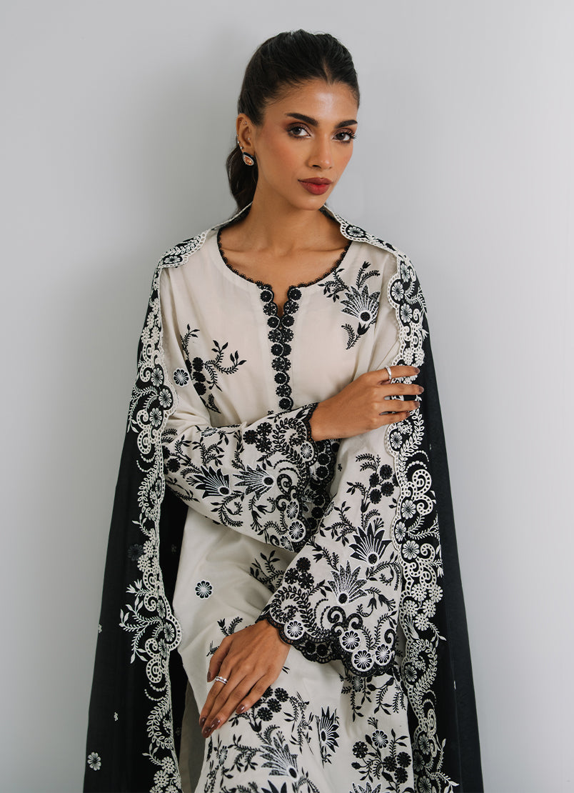 https://cdn.shopify.com/s/files/1/0418/6429/8657/files/3_ced31c80-0a8c-4f82-8c91-3454a89ccae3.jpg?v=1751528748