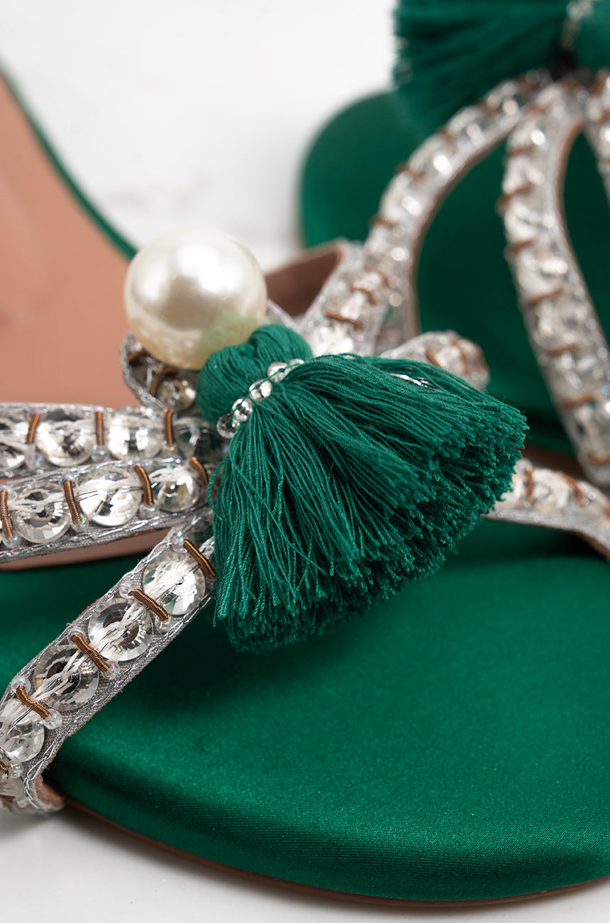 Tara Tassel