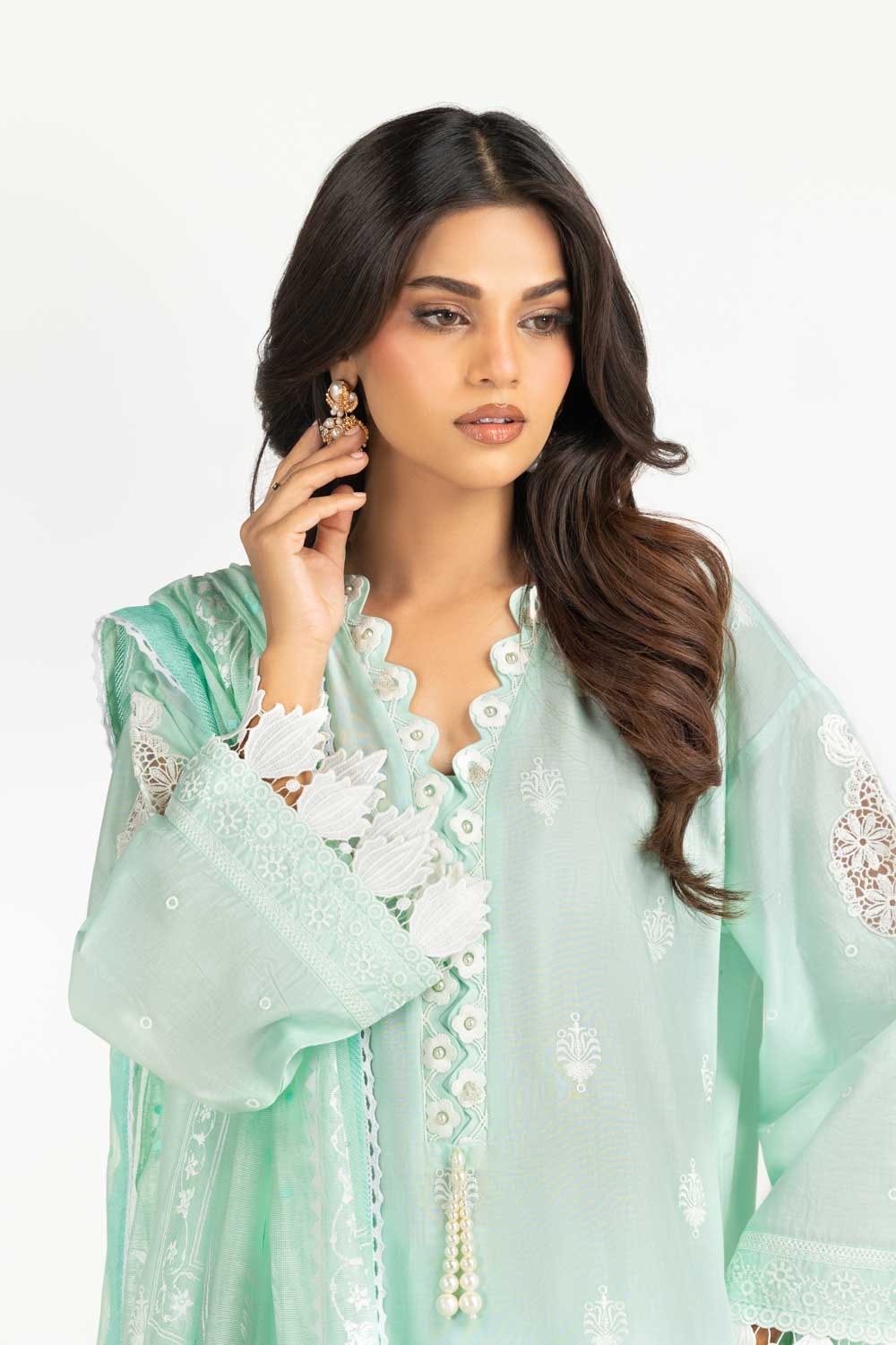 3PC Lawn Embroidered Suit