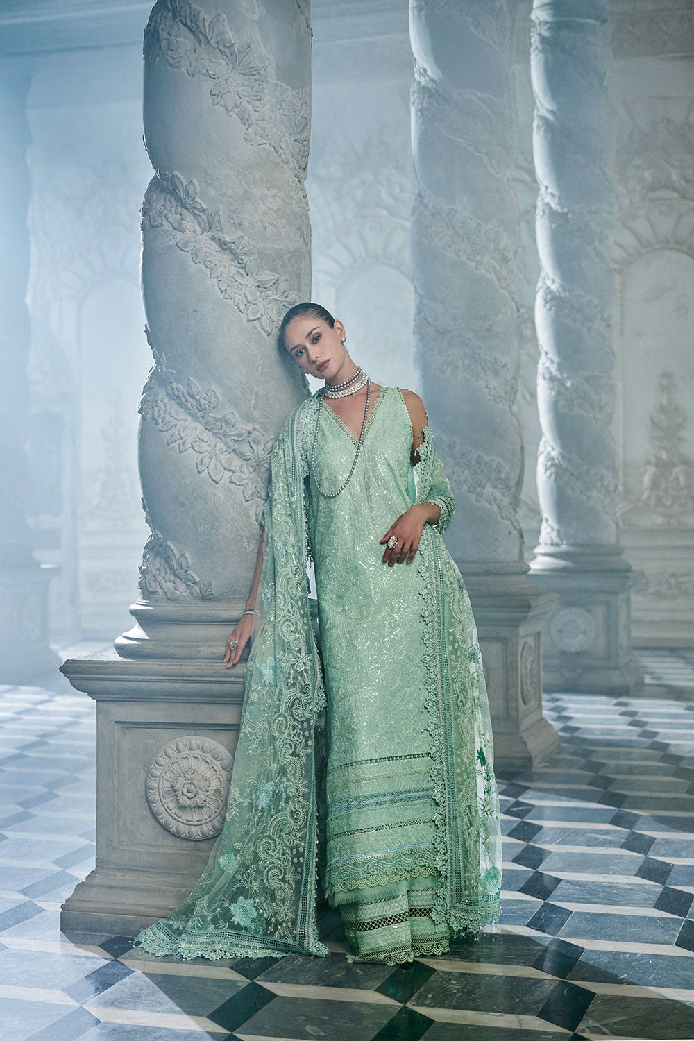 Sobia Nazir – LEE26-4B Style