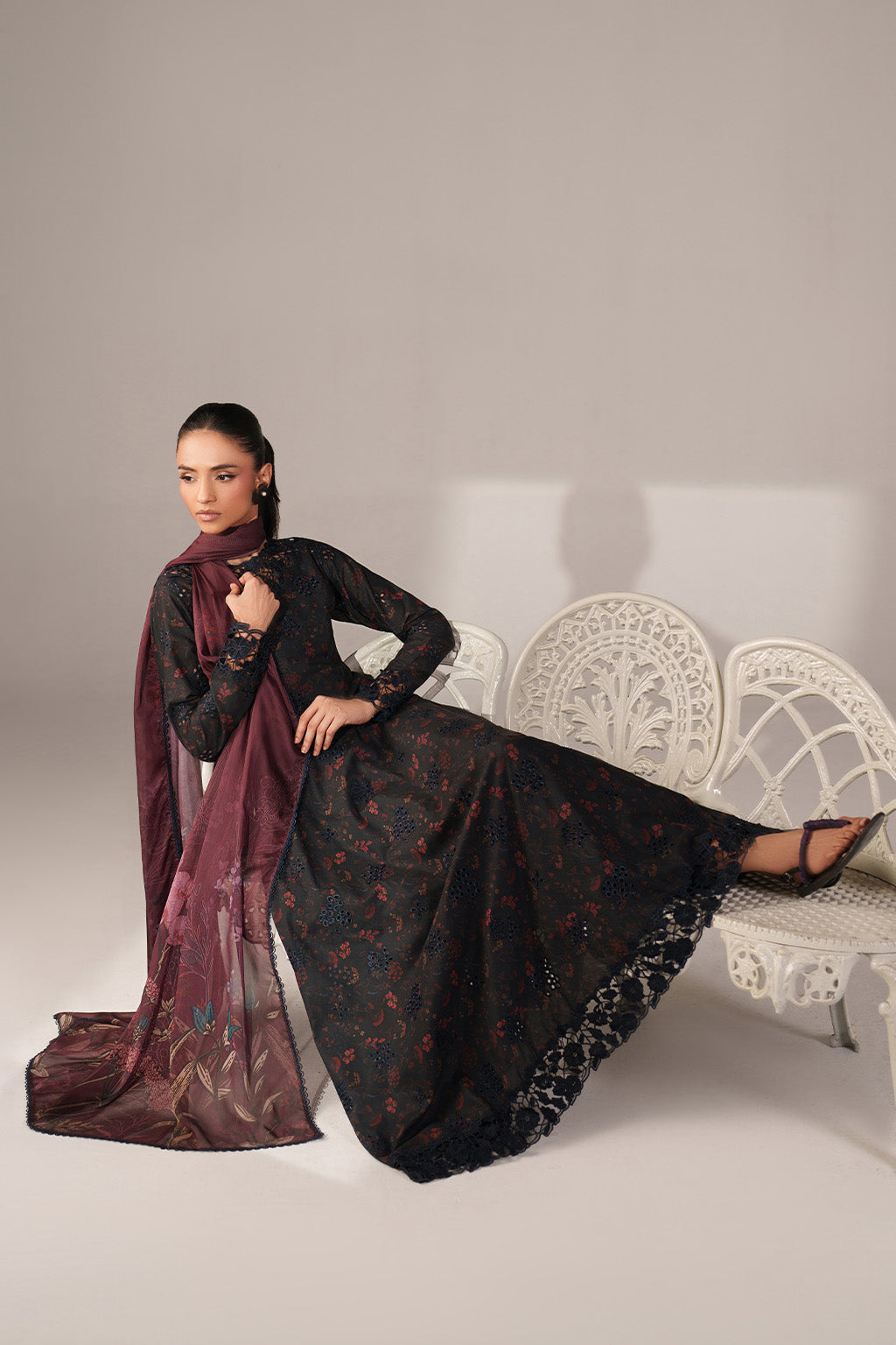 SS-09 Embroidered Lawn