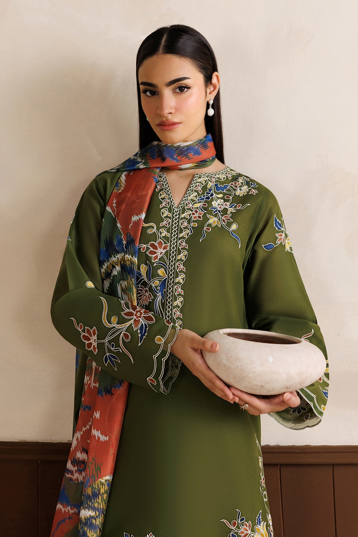 EMBROIDERED LAWN UF-4472