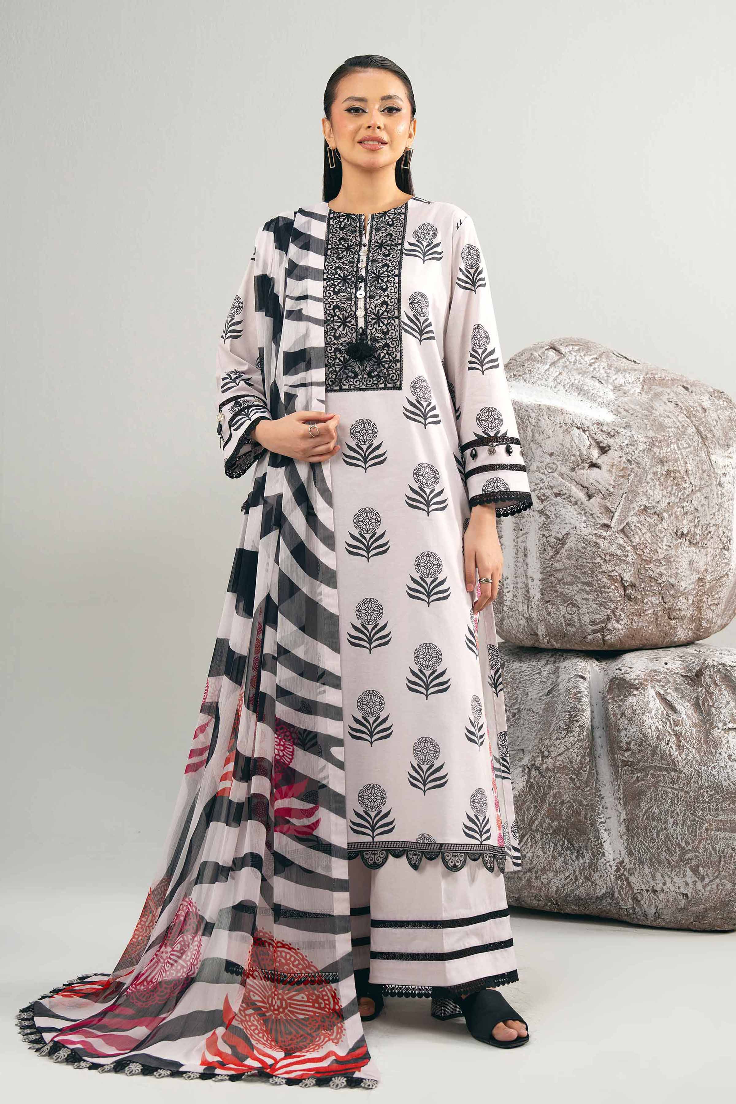 3 Piece - Printed Embroidered Suit - 42502033