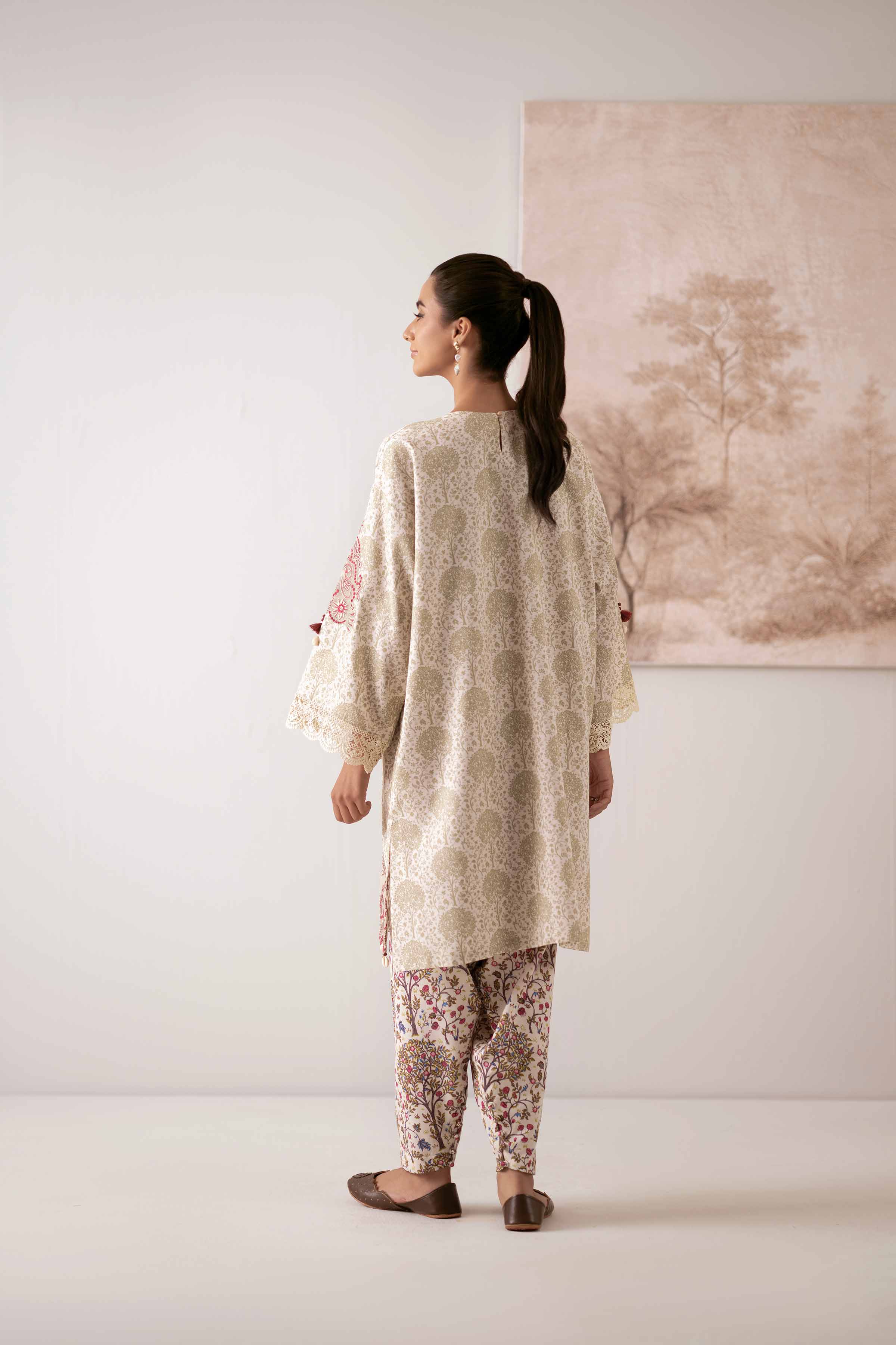 2 Piece - Printed Embroidered Suit - 42502810