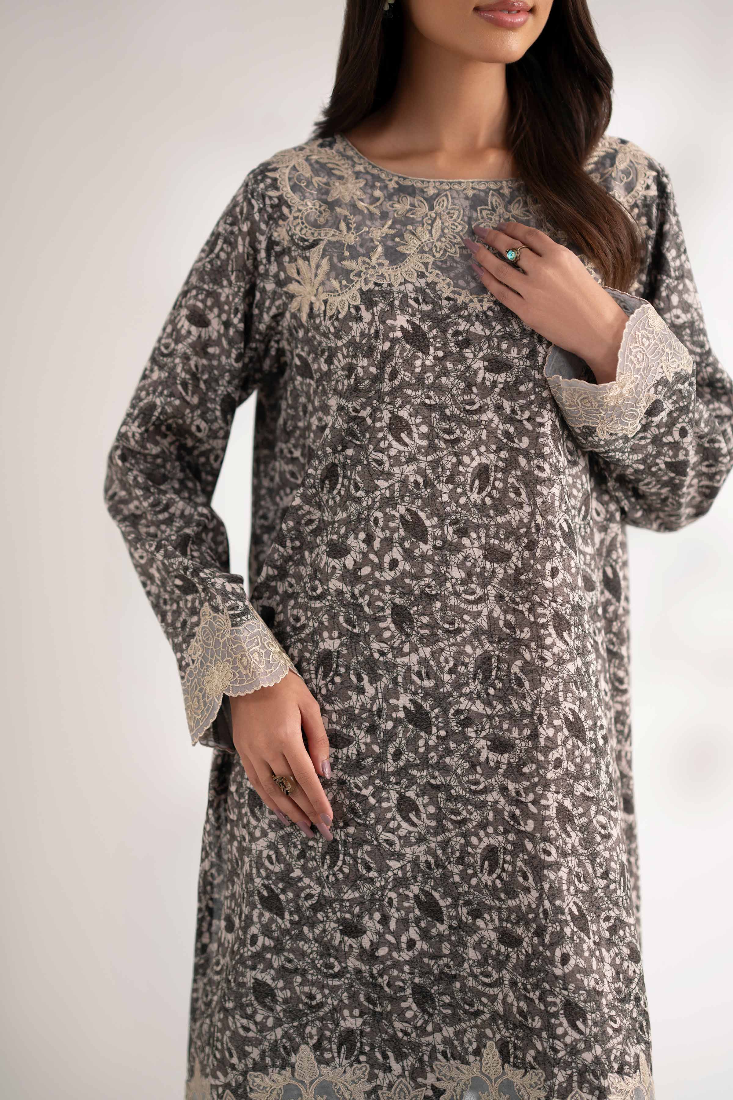 2 Piece - Printed Embroidered Suit - 42502817