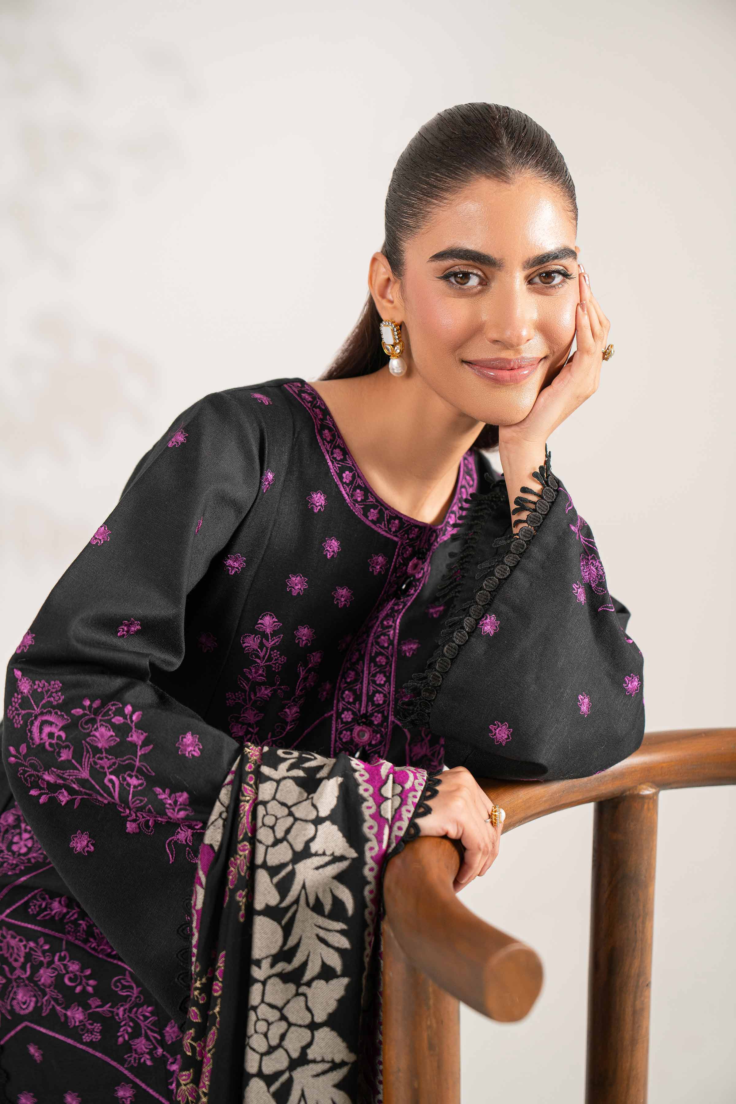 3 Piece - Embroidered Suit - 42503567