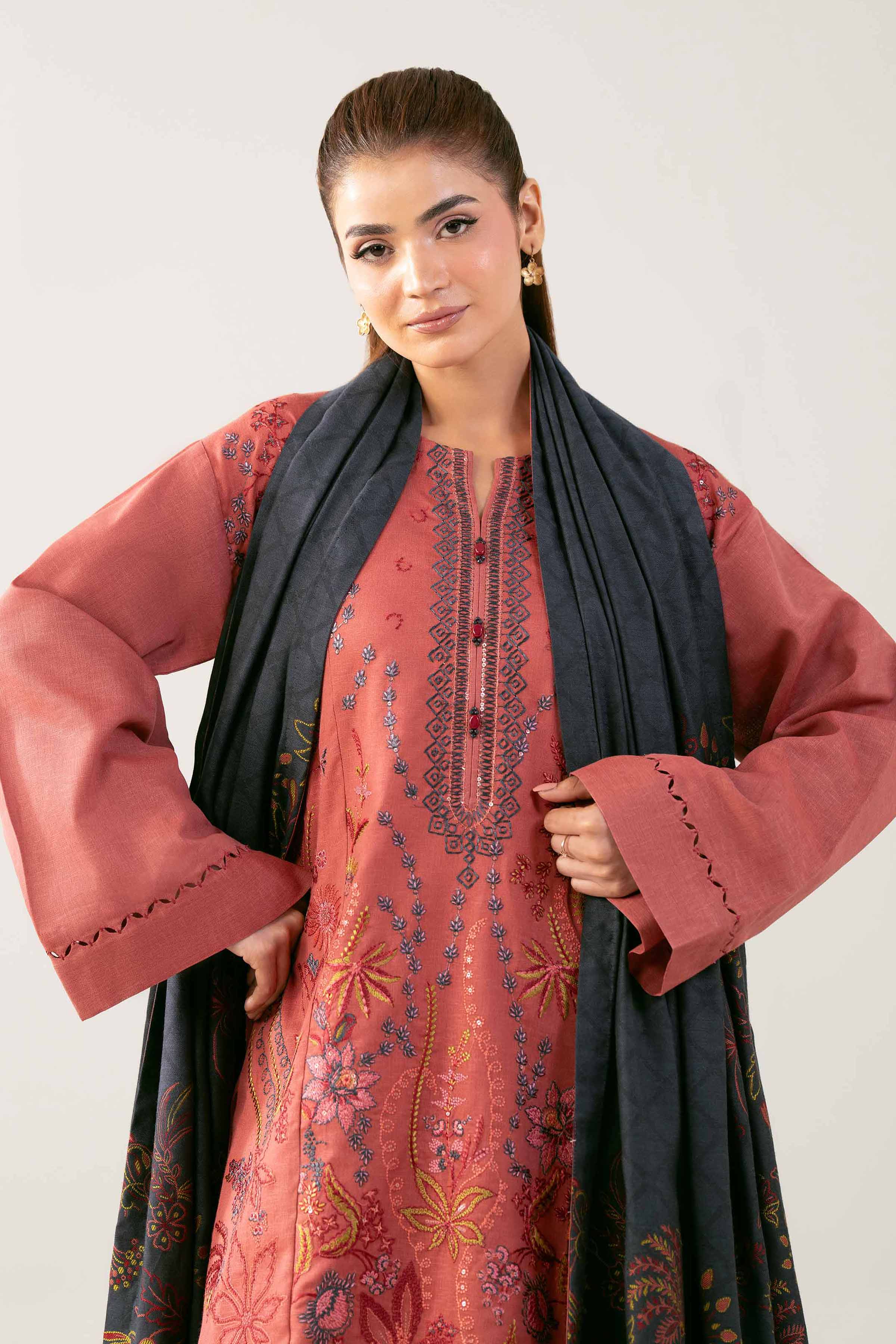 3 Piece - Embroidered Suit - 42503568