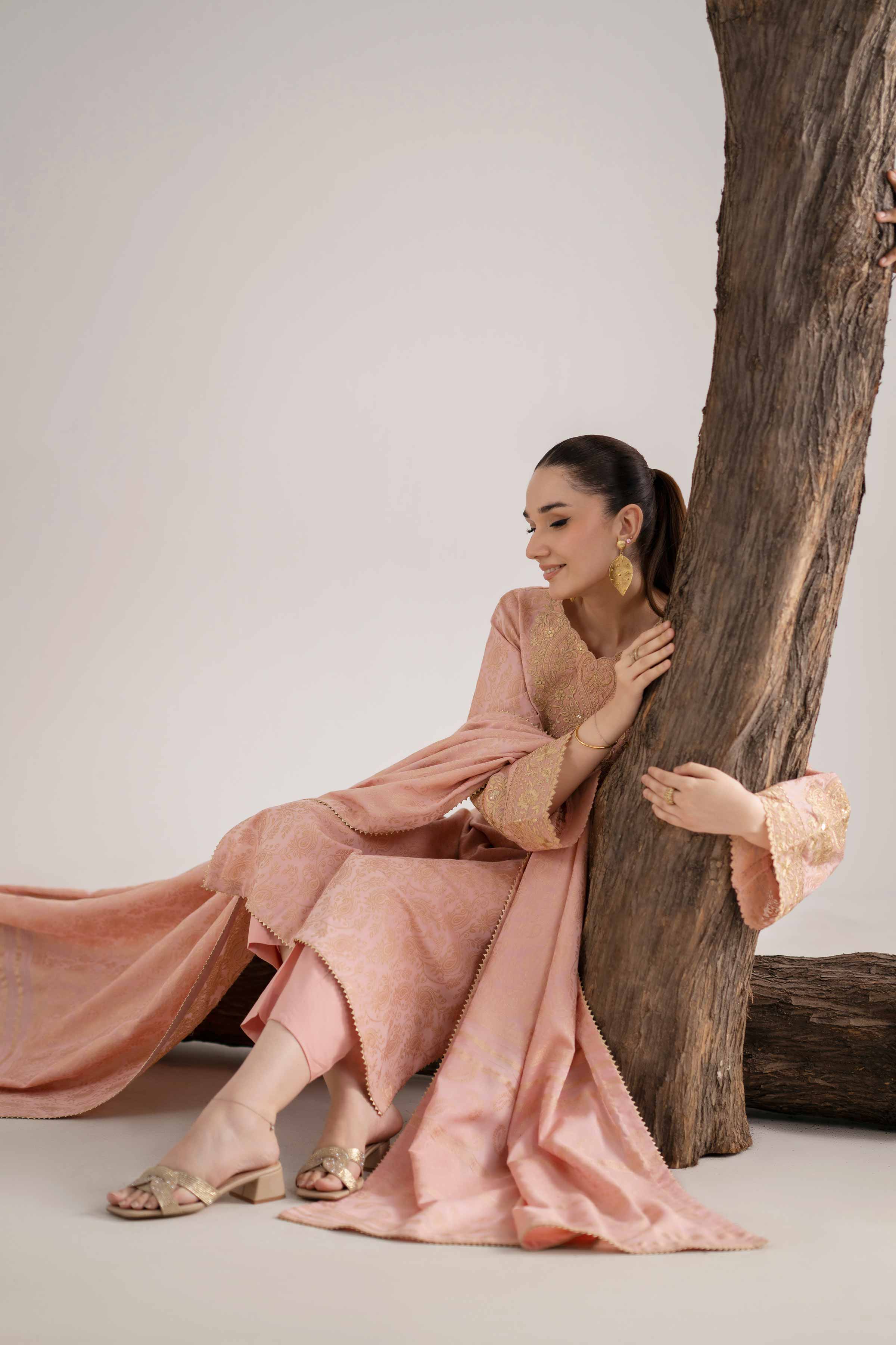 3 Piece - Embroidered Suit - 42503596