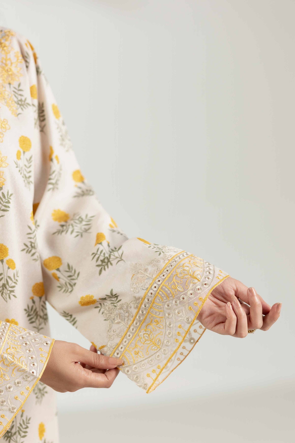 2 Piece - Printed Embroidered Suit - 42503611