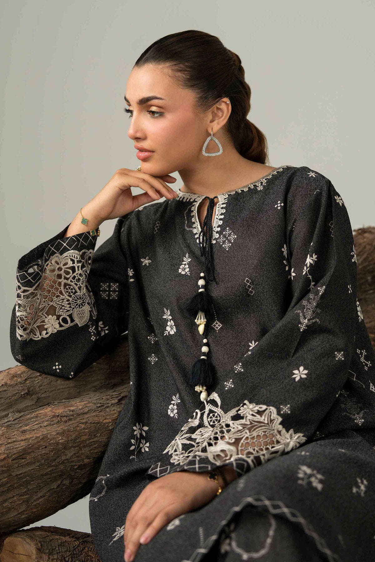 2 Piece - Printed Embroidered Suit - 42503612