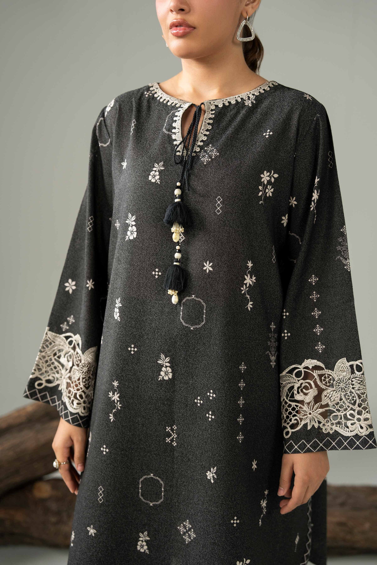 2 Piece - Printed Embroidered Suit - 42503612