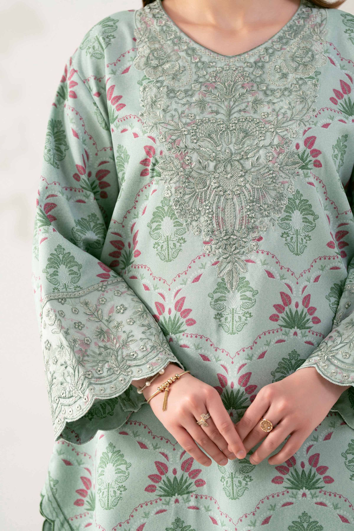 2 Piece - Printed Embroidered Suit - 42503614