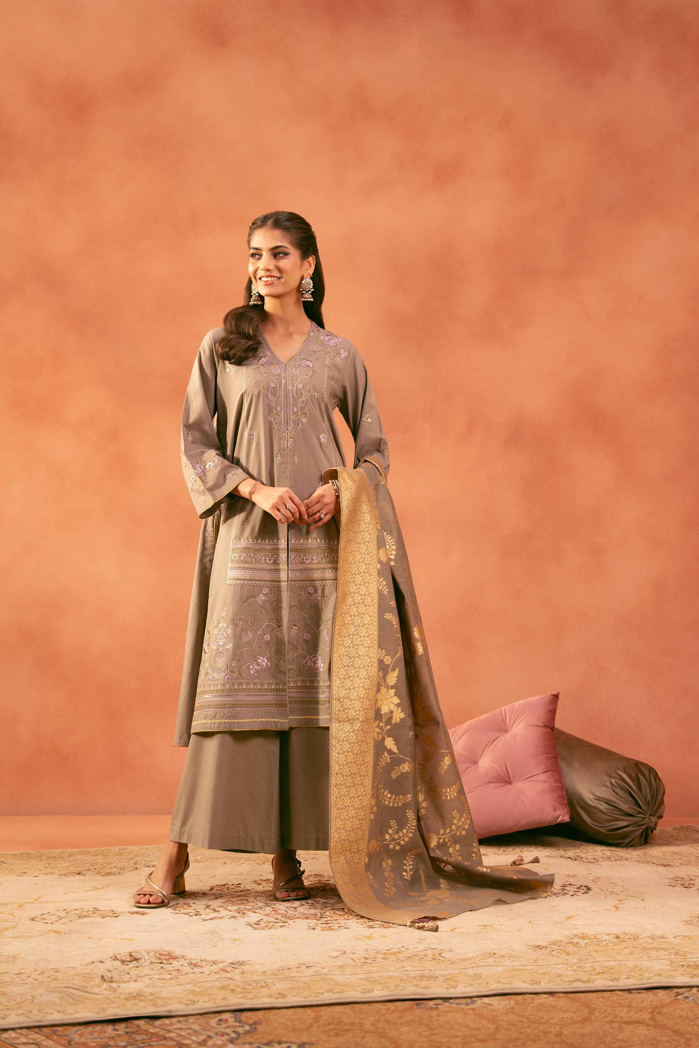 3 Piece - Embroidered Suit - 42519102
