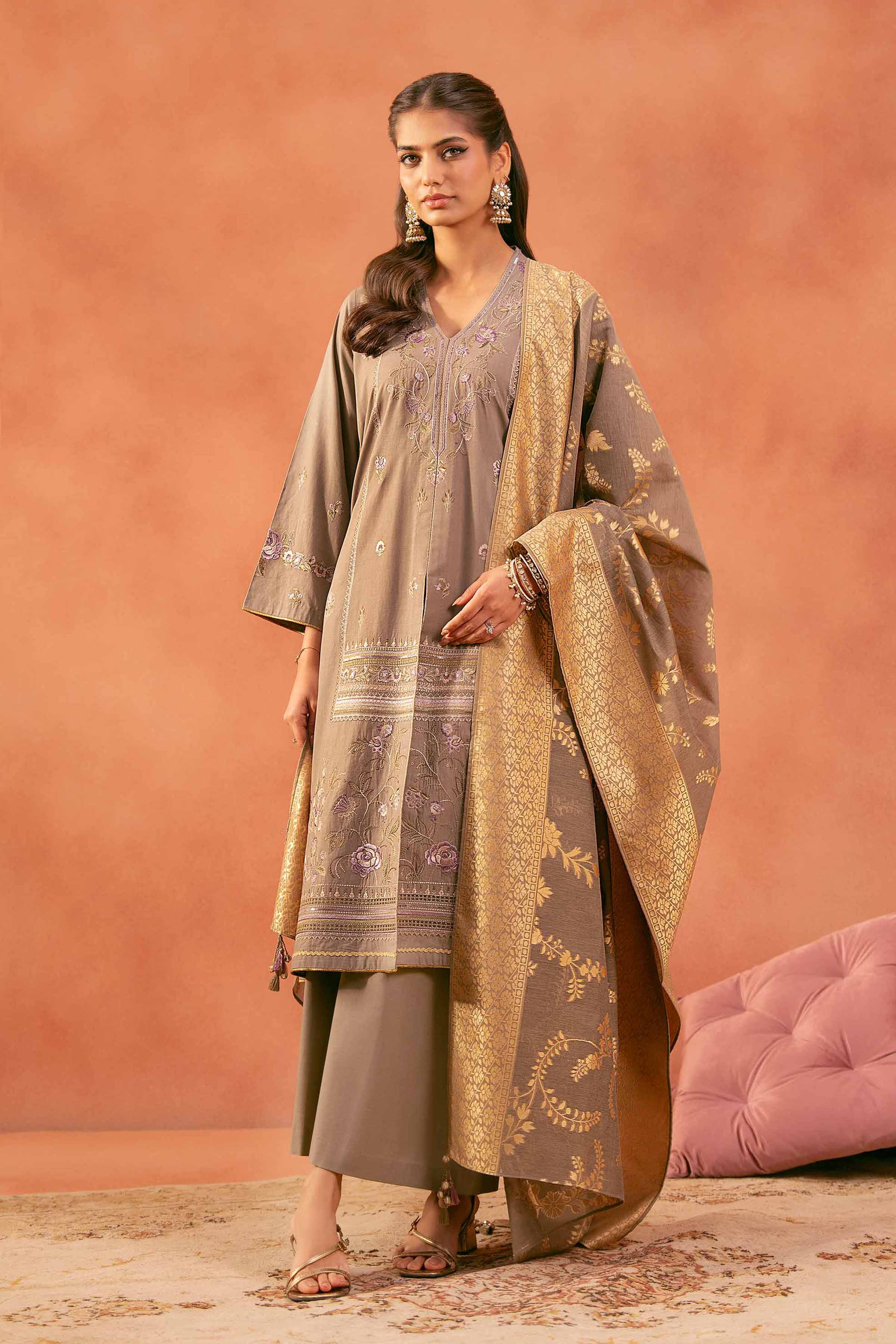 3 Piece - Embroidered Suit - 42519102