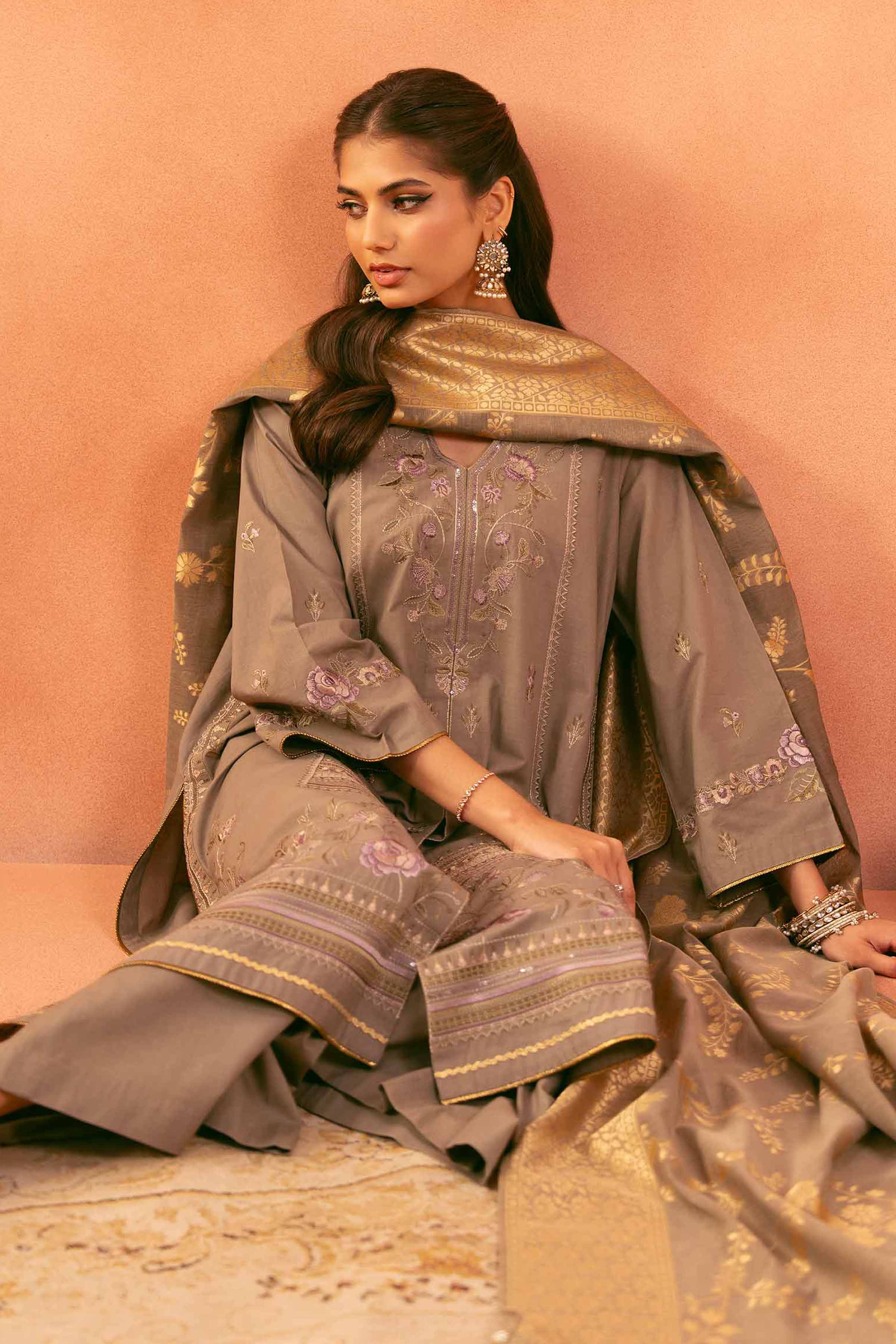 3 Piece - Embroidered Suit - 42519102