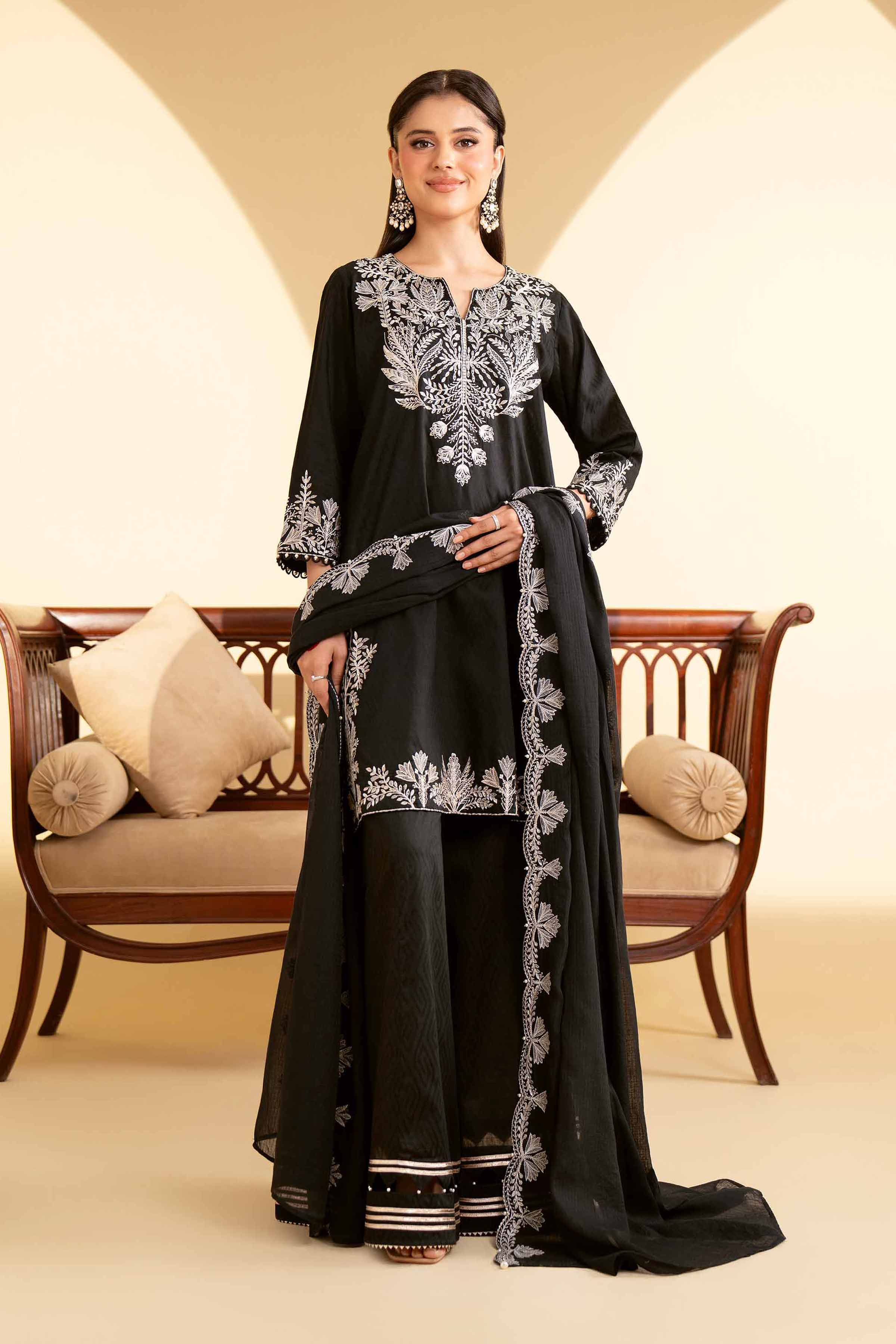 3 Piece - Embroidered Suit - 42519136
