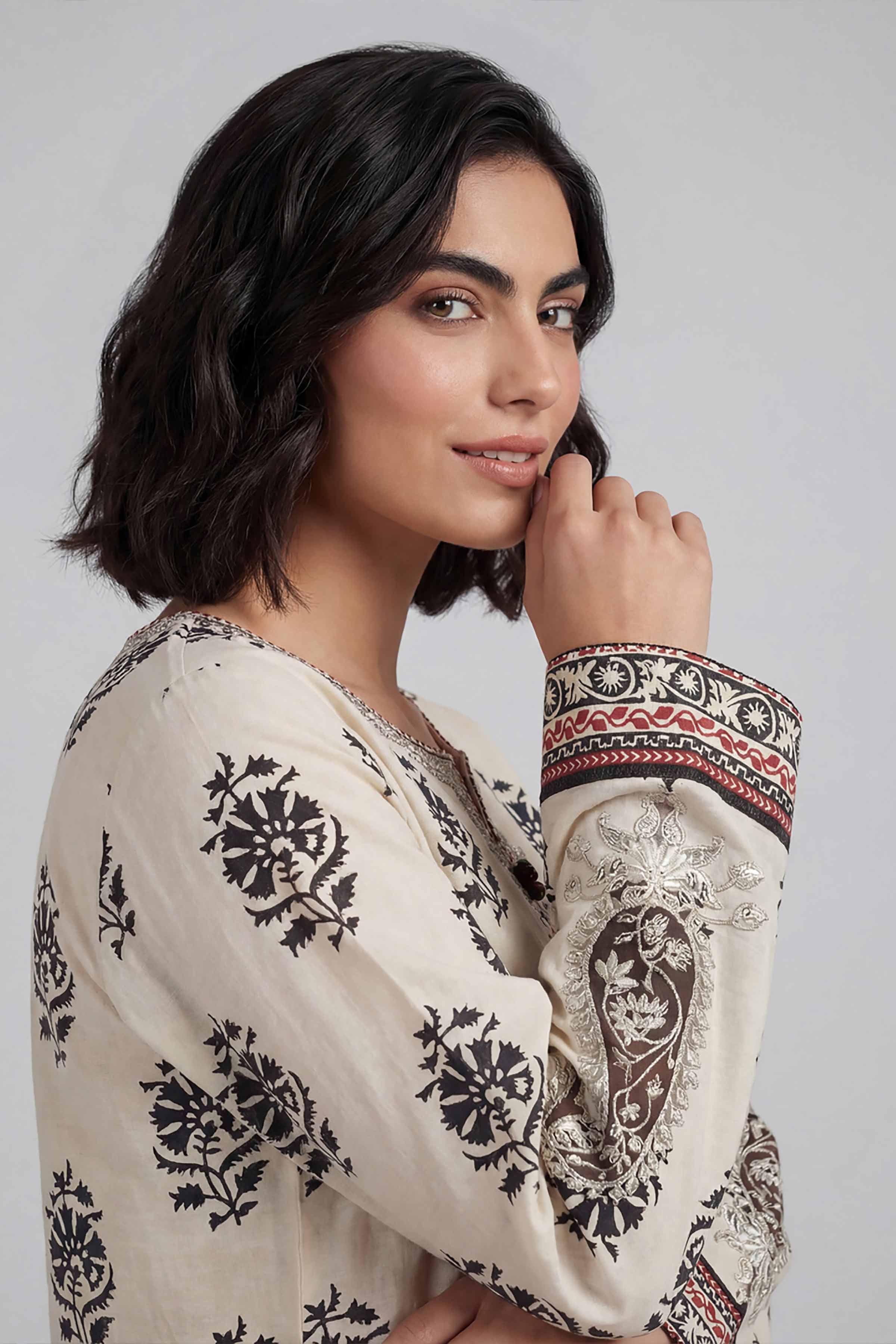 2 Piece - Printed Embroidered Suit - 42601663