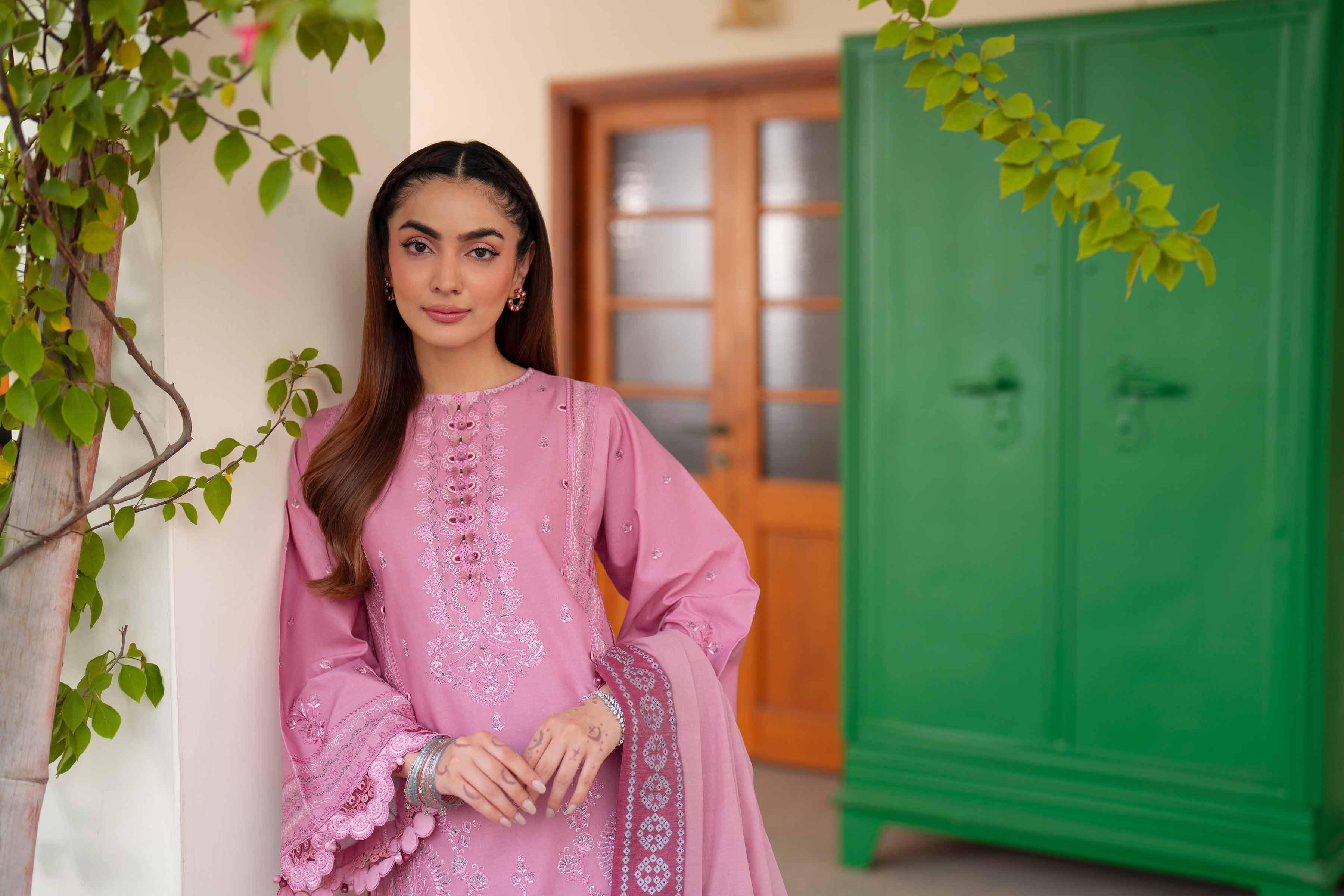 3 Piece - Embroidered Suit - 42601684