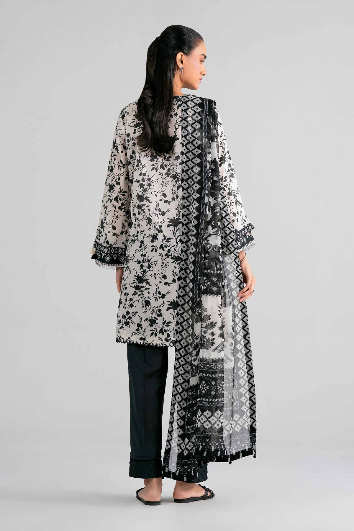 Nishat Linen