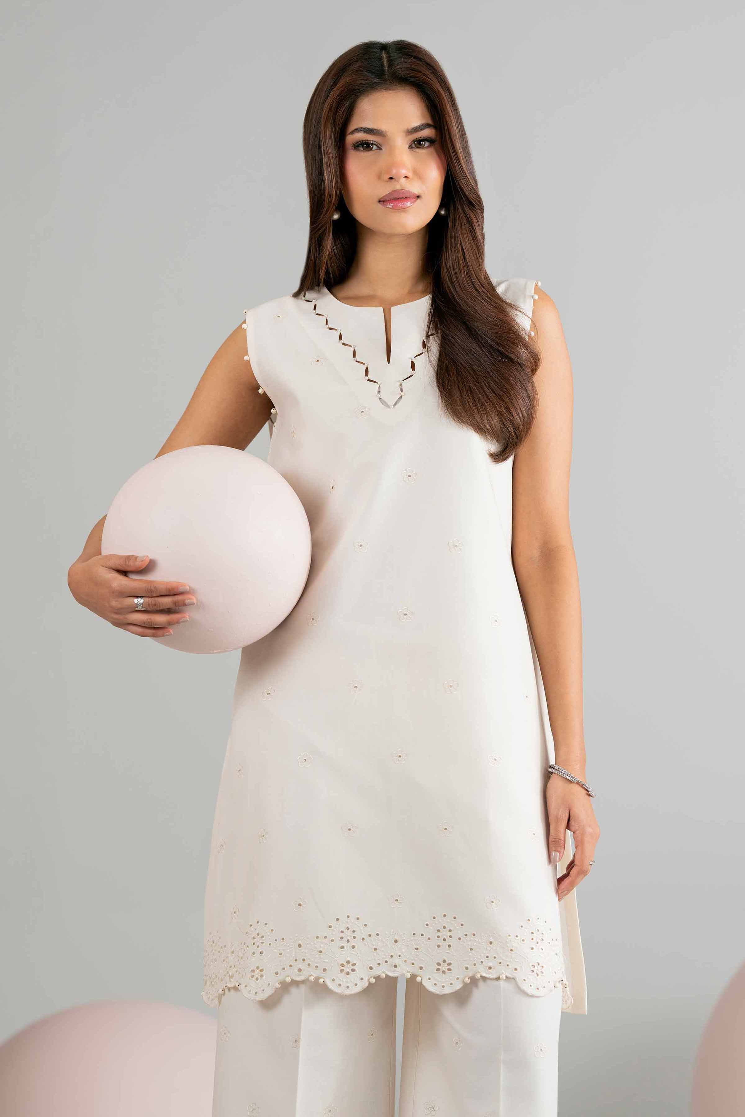 1 Piece - Dyed Embroidered Loose Fabric - 42602505