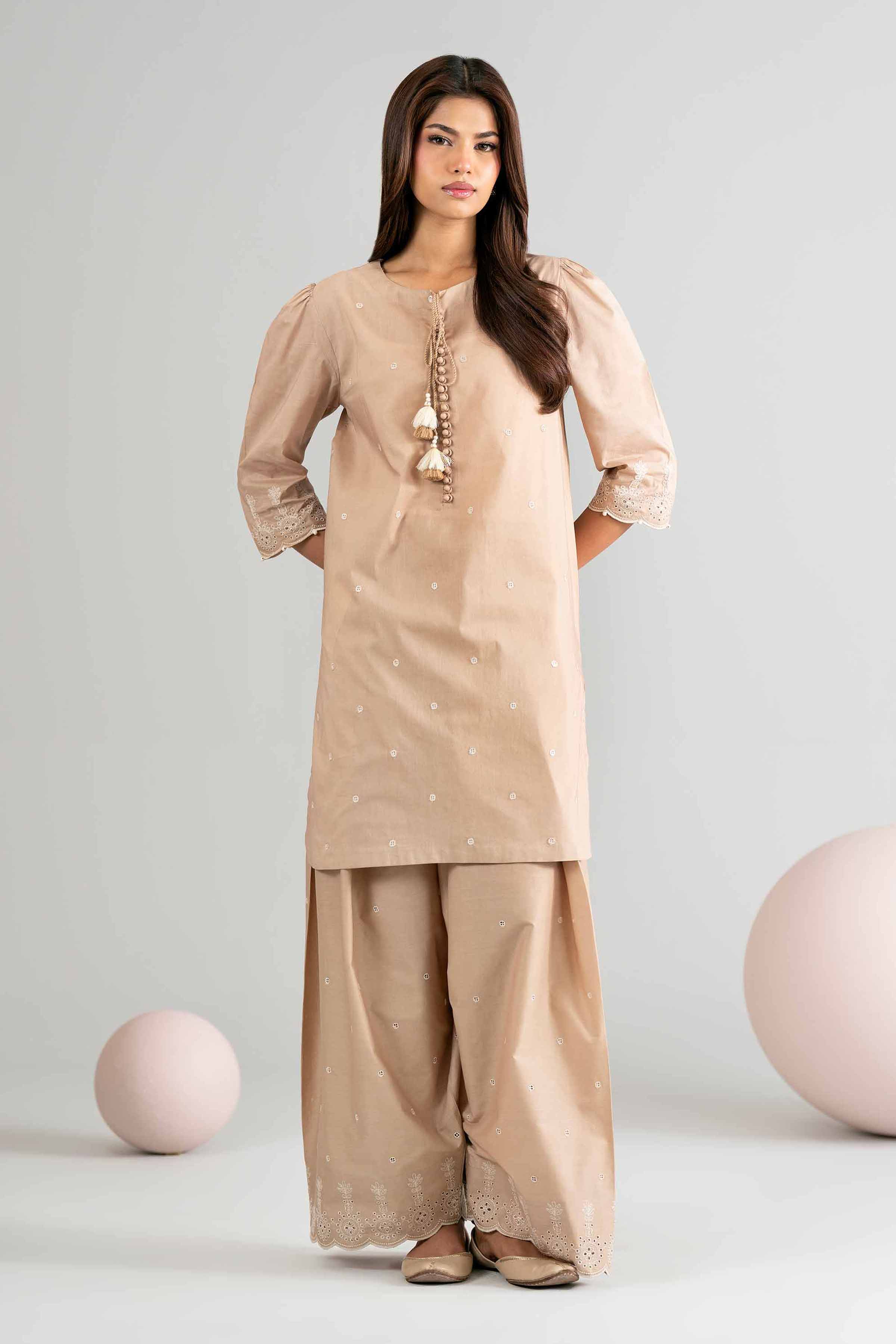 1 Piece - Dyed Embroidered Loose Fabric - 42602507