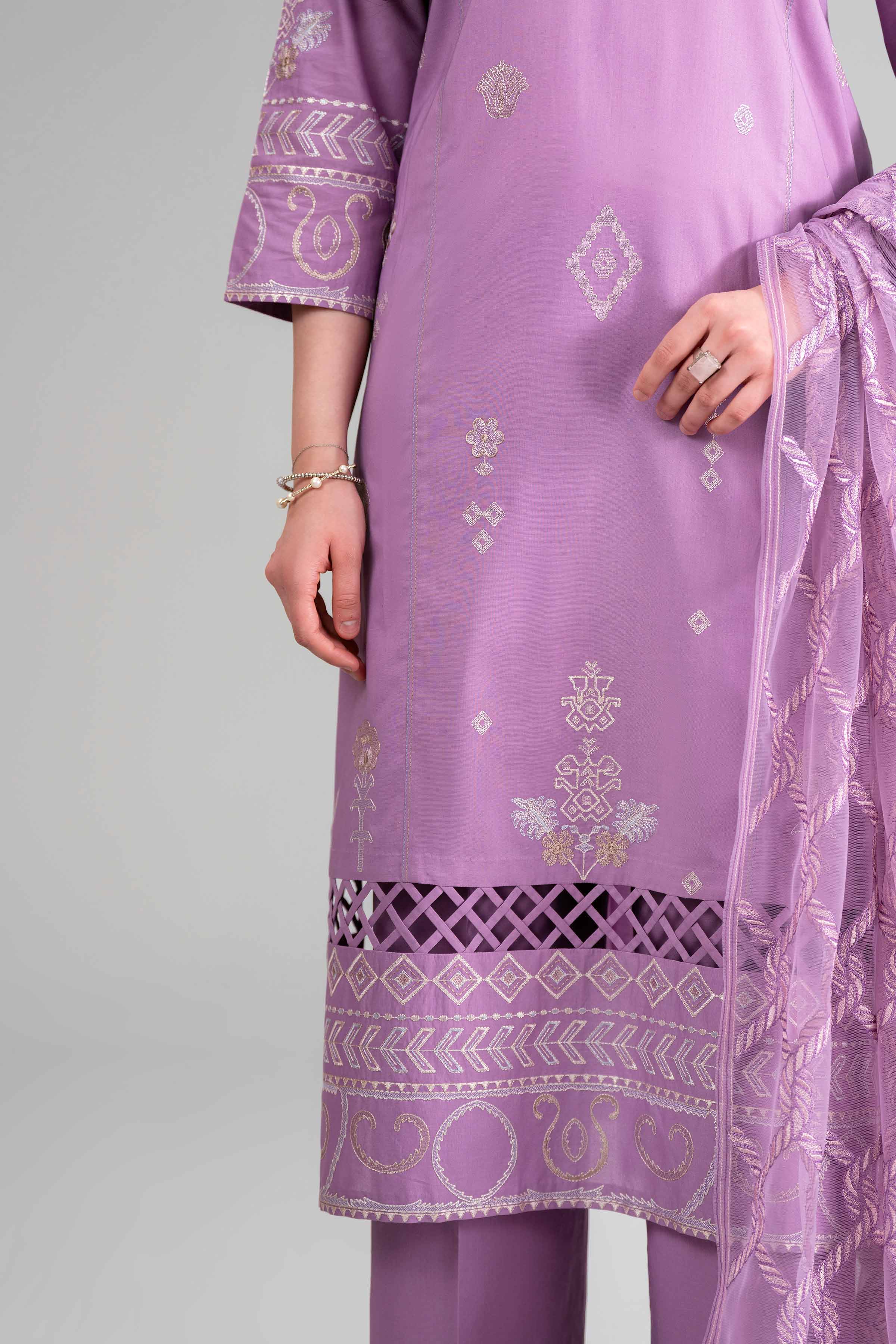 3 Piece - Embroidered Suit - 42619528