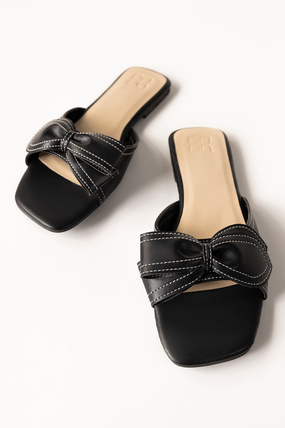 Women Black Slipper