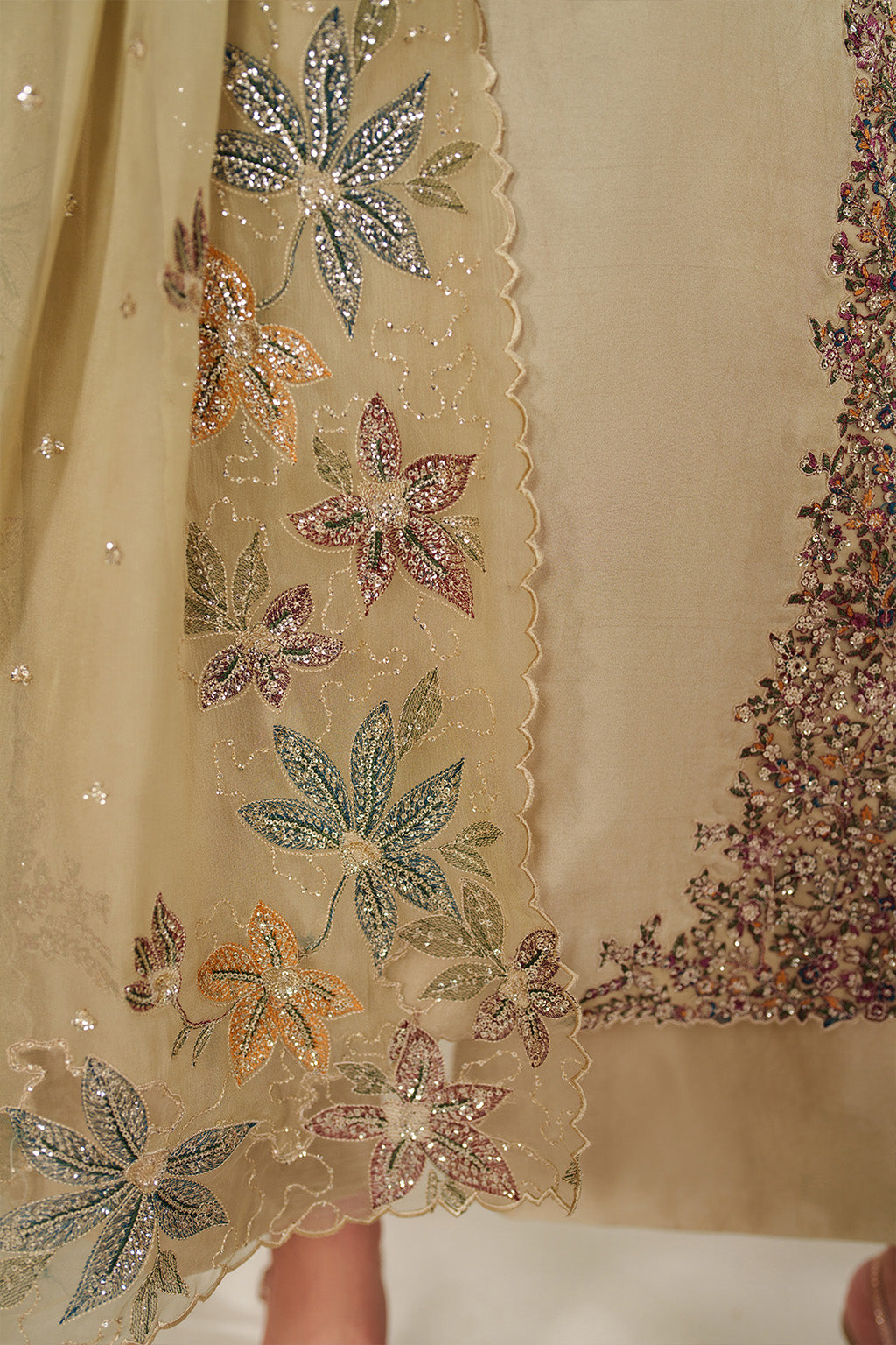 UE-617 Sheesha Silk