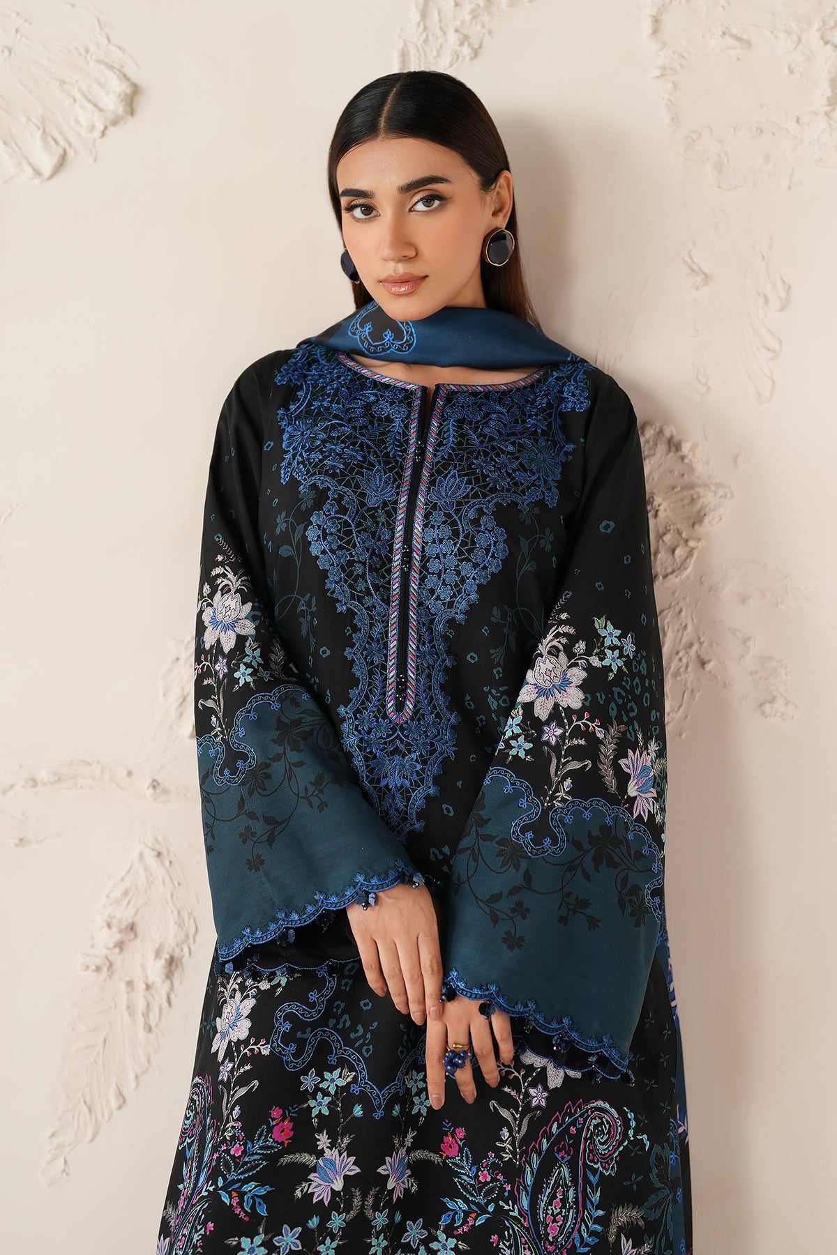EMBROIDERED VISCOSE SILK SF-4306