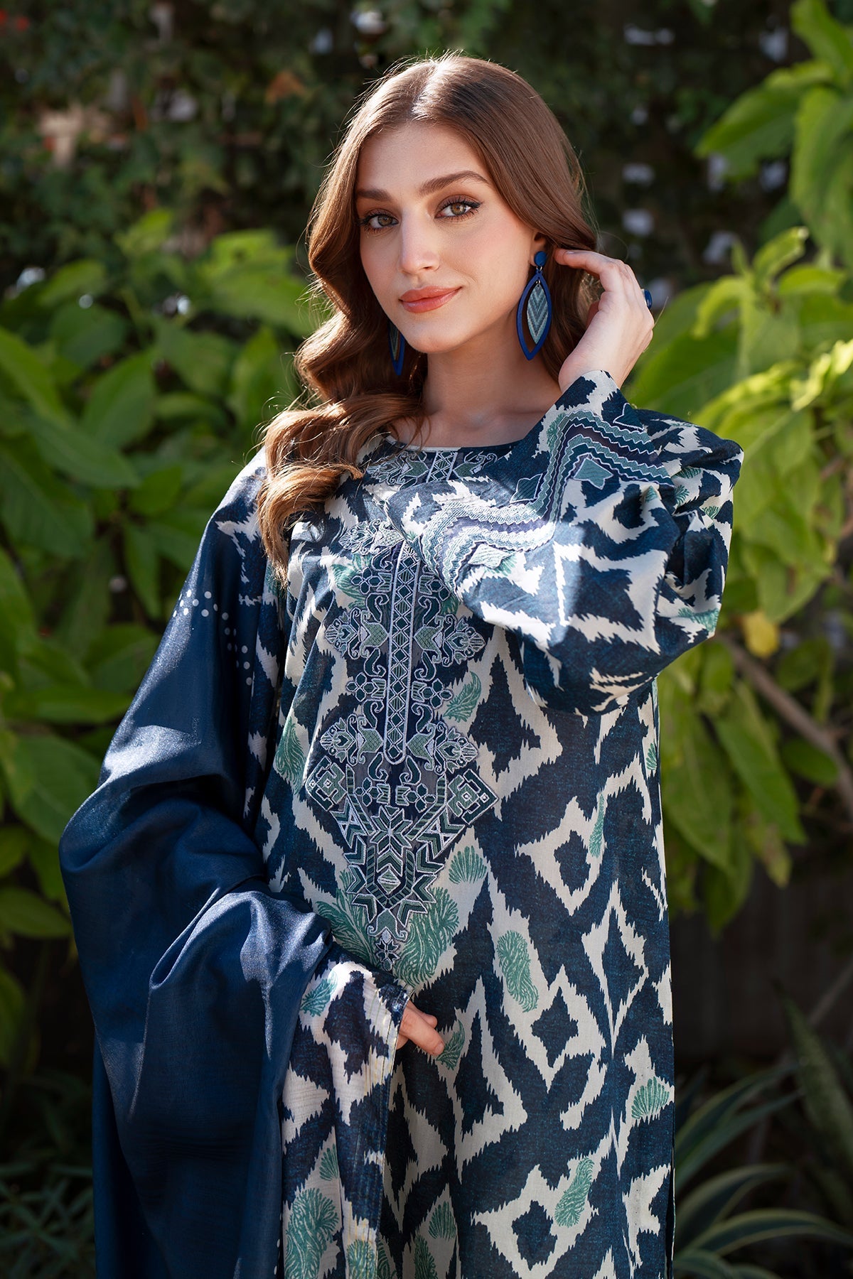 EMBROIDERED PRINTED LAWN UF-4069