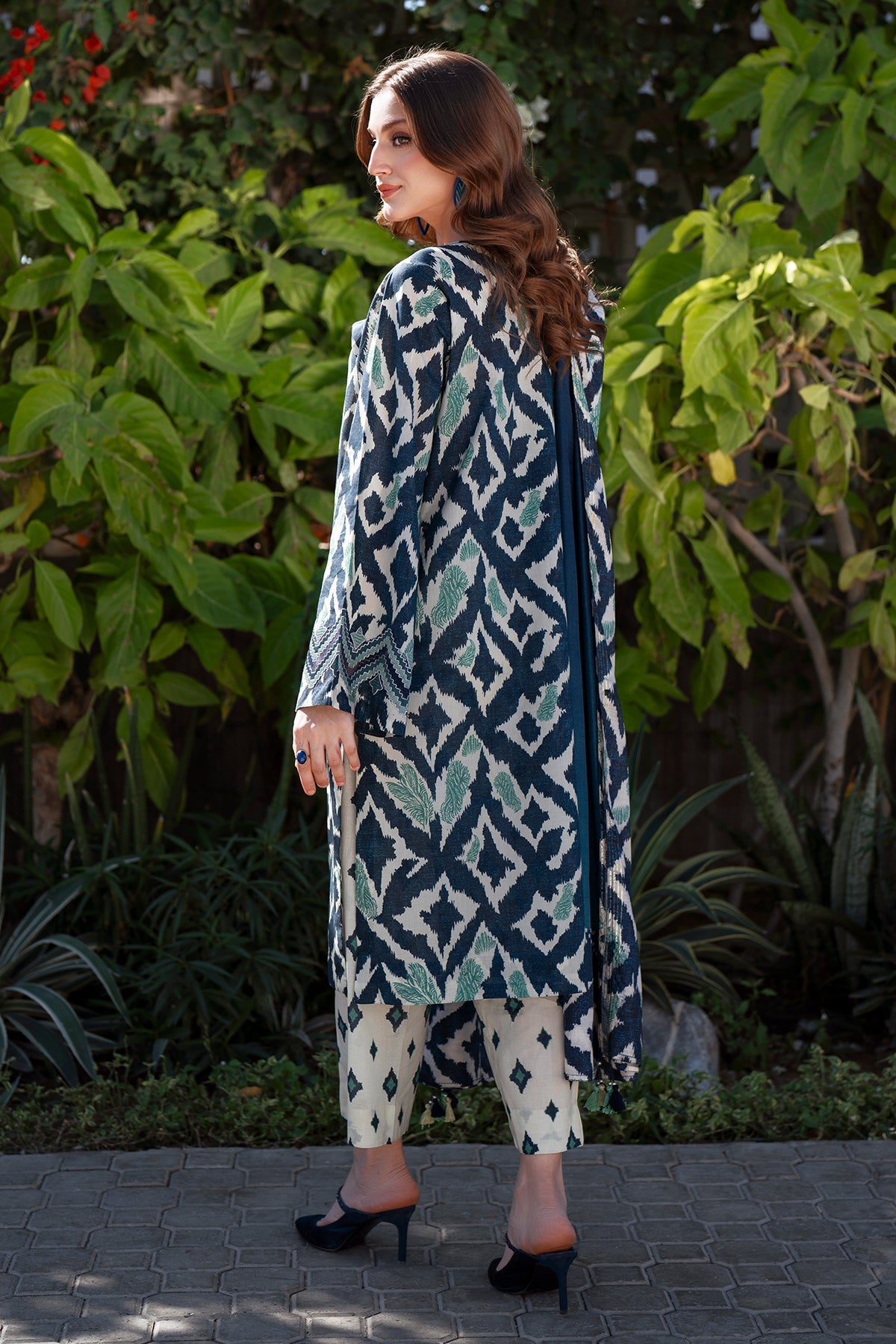 EMBROIDERED PRINTED LAWN SF-4069
