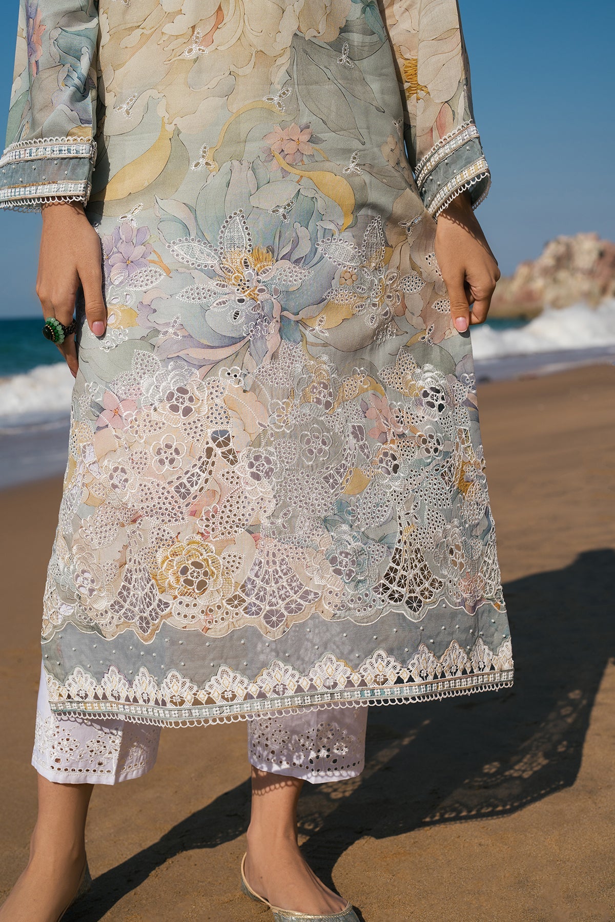 EMBROIDERED PRINTED LAWN UF-4121