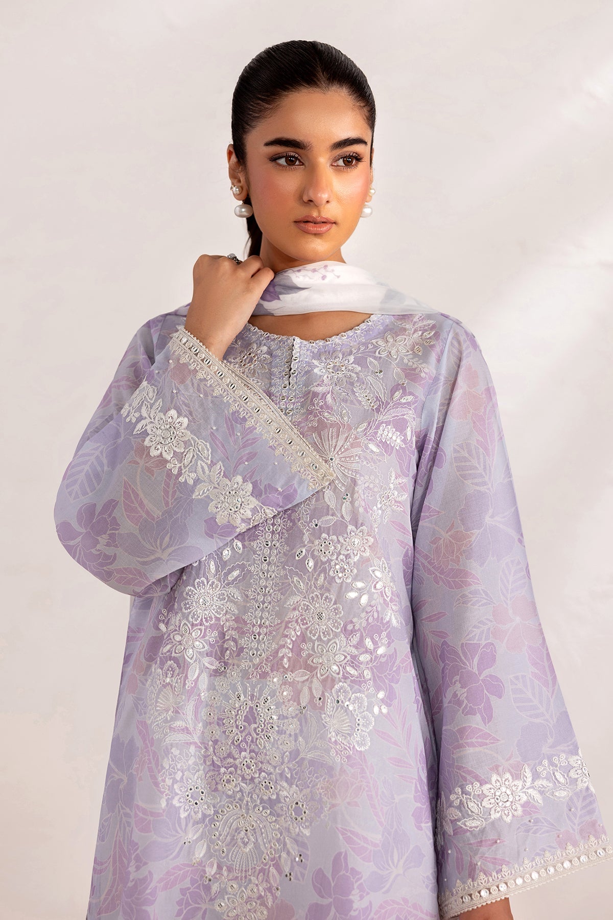 EMBROIDERED LAWN UF-4450