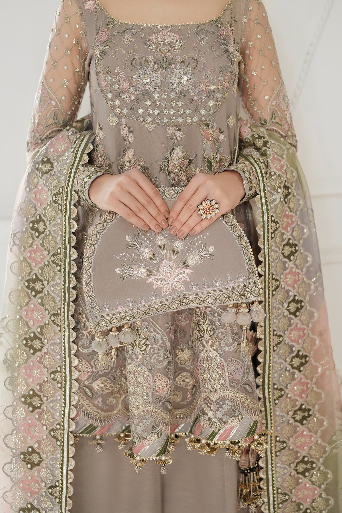 EMBROIDERED NET CH10-08 STITCHED