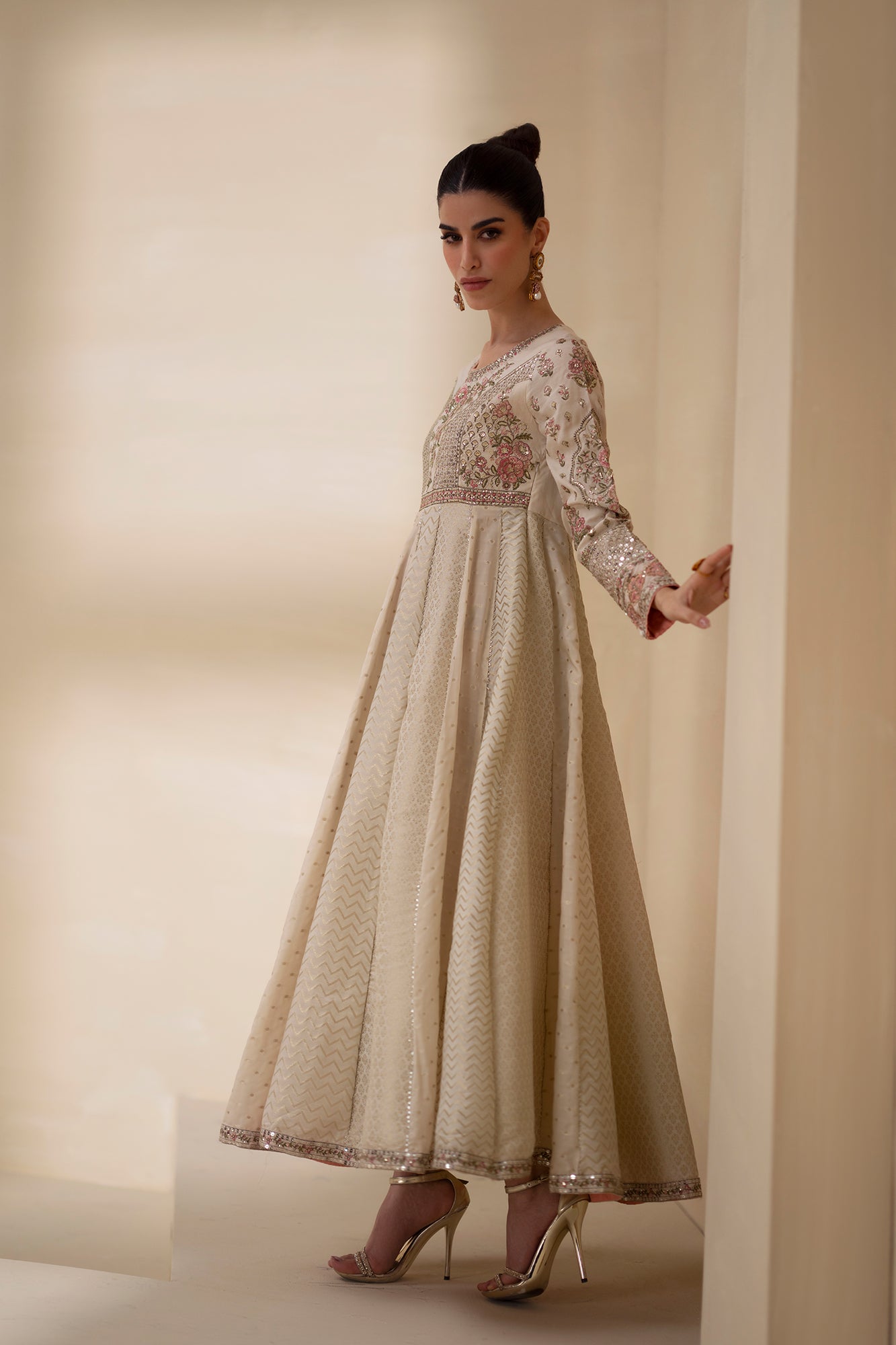 EMBROIDERED DRESS (E0846/104/002)