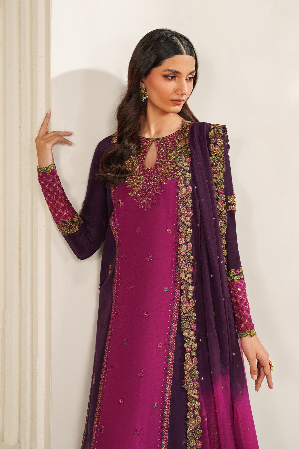 UE-611 Embroidered Ramen Silk