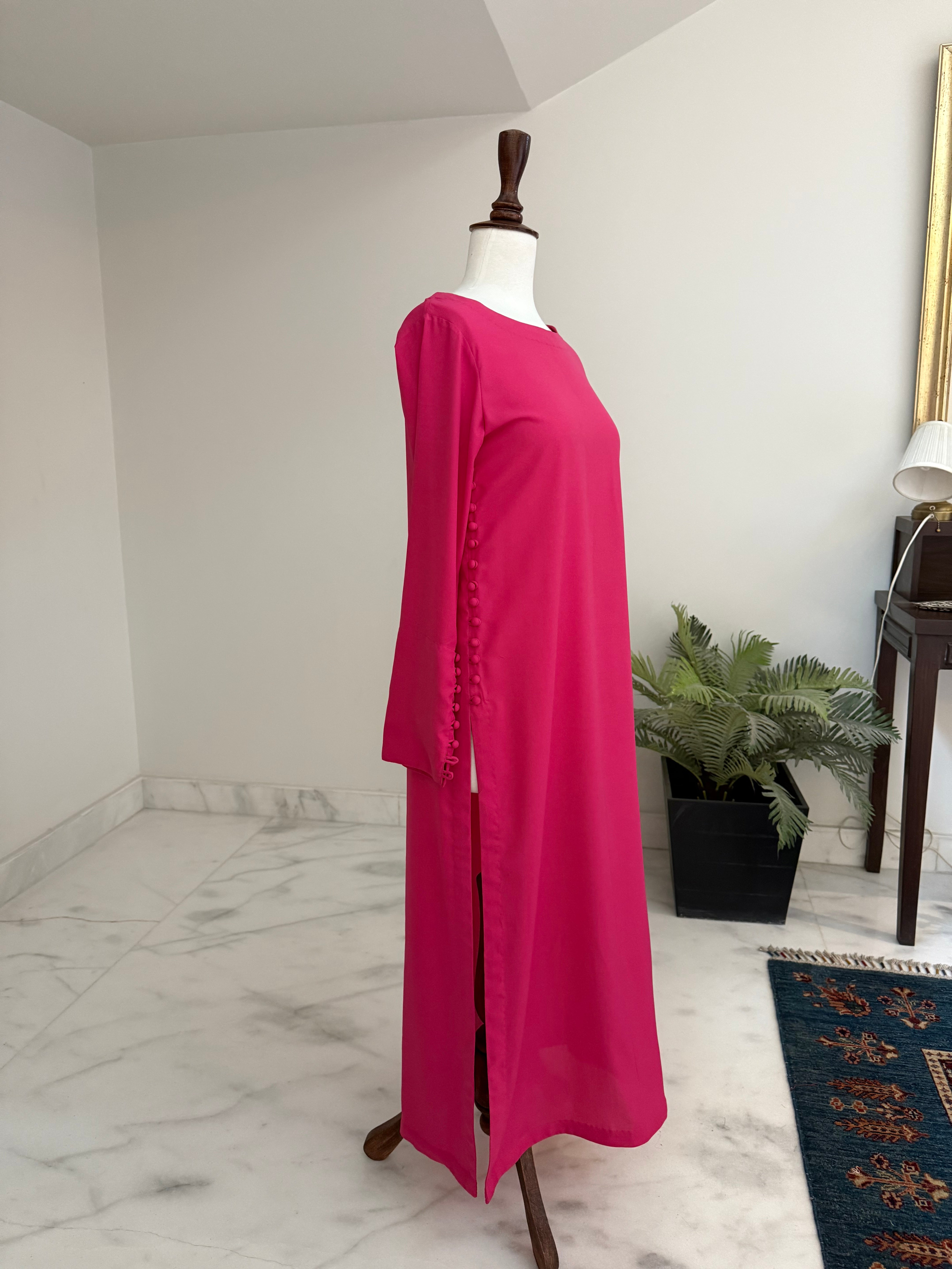 CBS 6 Fuchsia Grace – Side Button Kurta