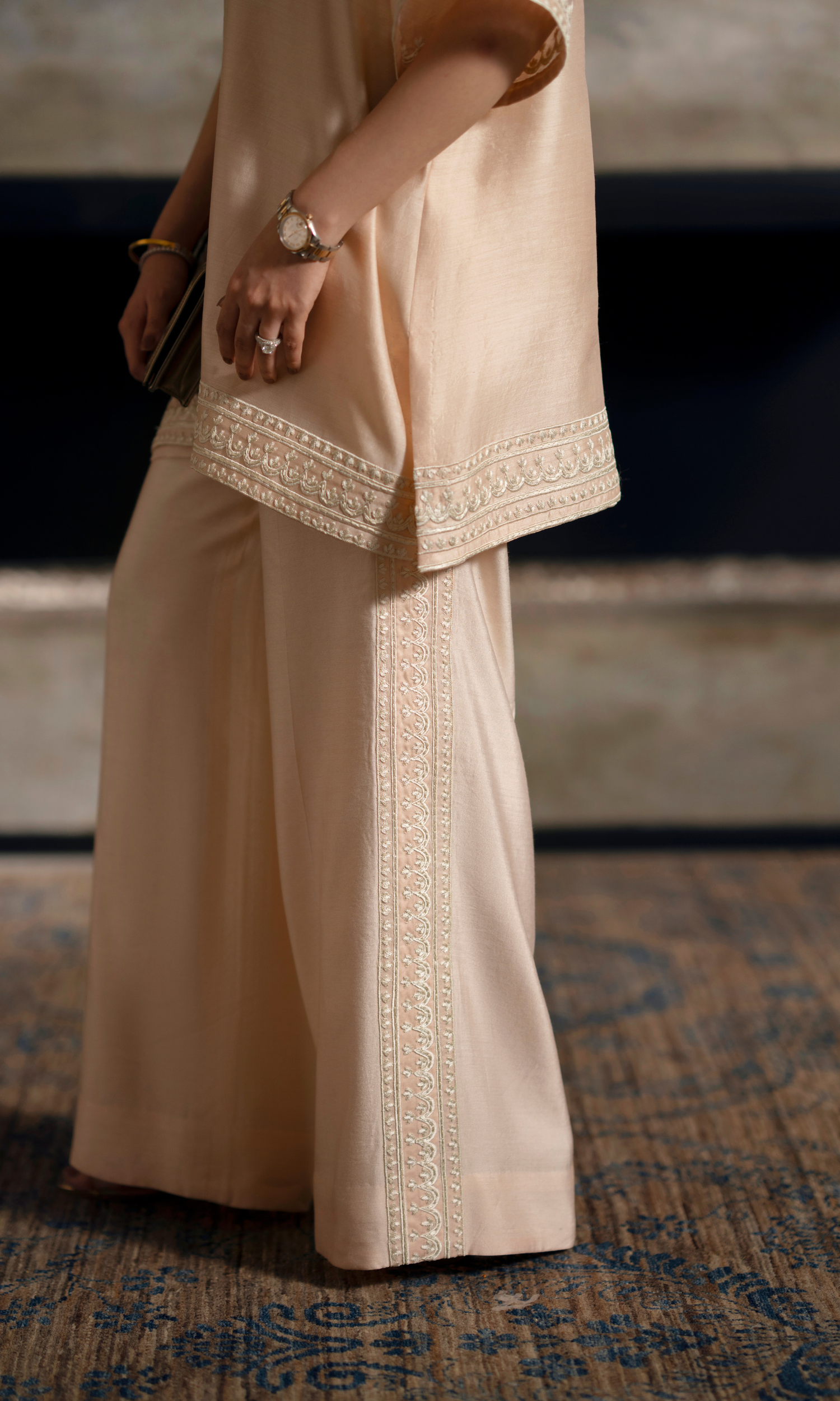 The Amira Set