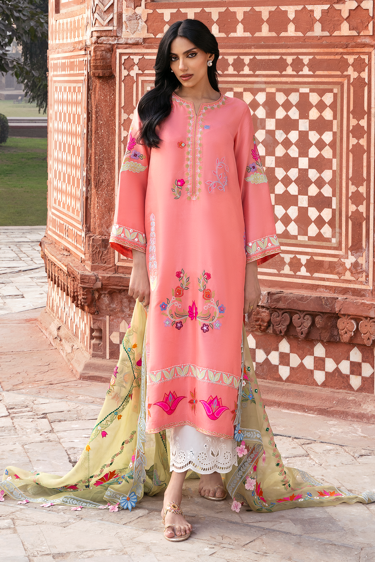 MEERAM IZAAR