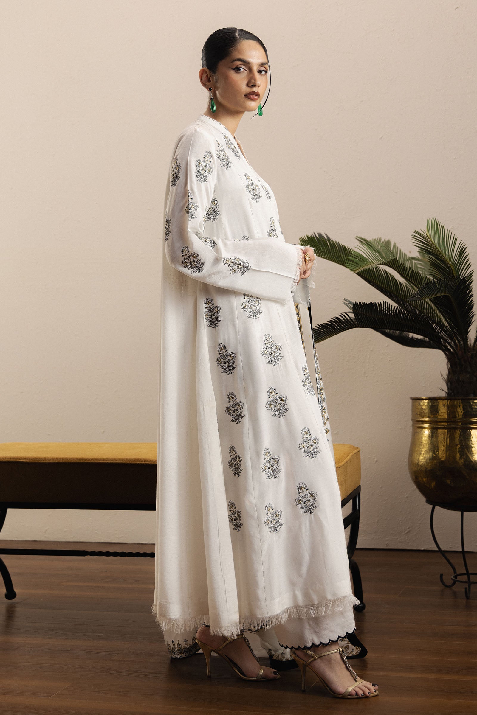 https://cdn.shopify.com/s/files/1/0340/8376/6405/files/4_b0fa46db-9a6c-4007-b309-26666b7da594.jpg?v=1771579894
