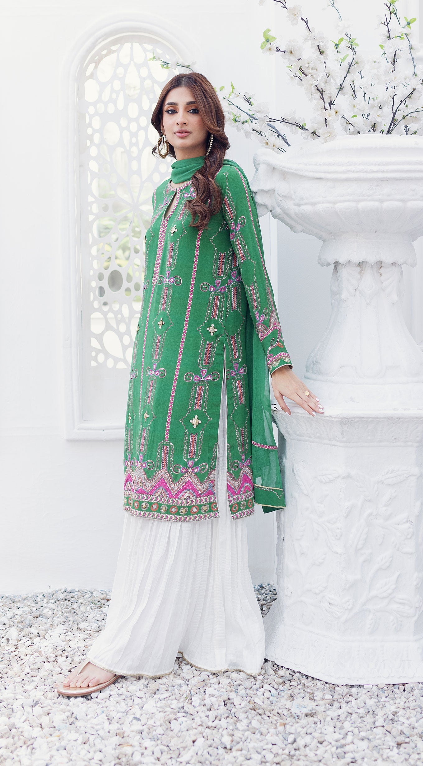 https://cdn.shopify.com/s/files/1/0654/4313/5706/files/4_30c91535-8d30-4bb4-9703-877a8fc6389e.jpg?v=1708768982